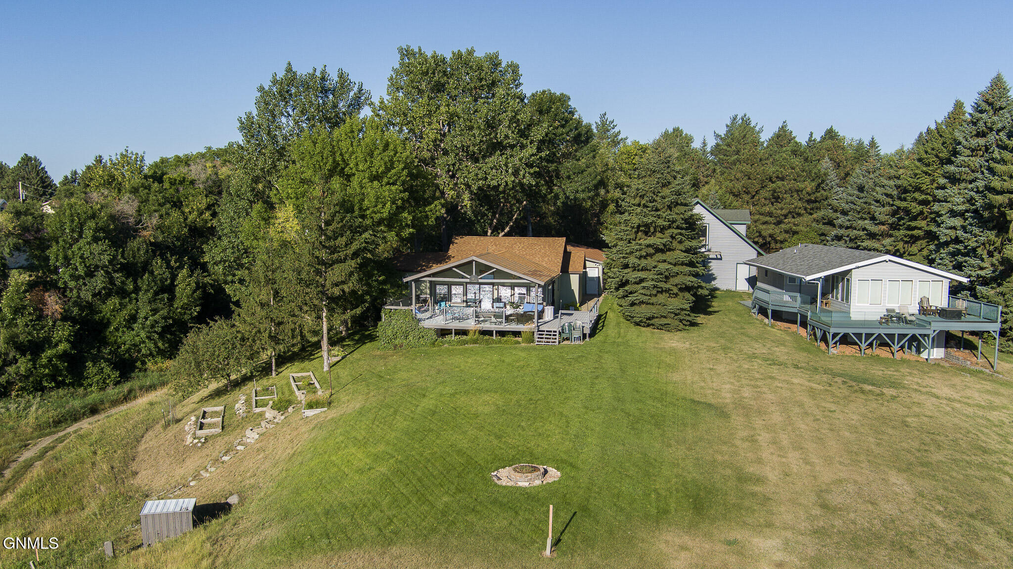 main property photo 75