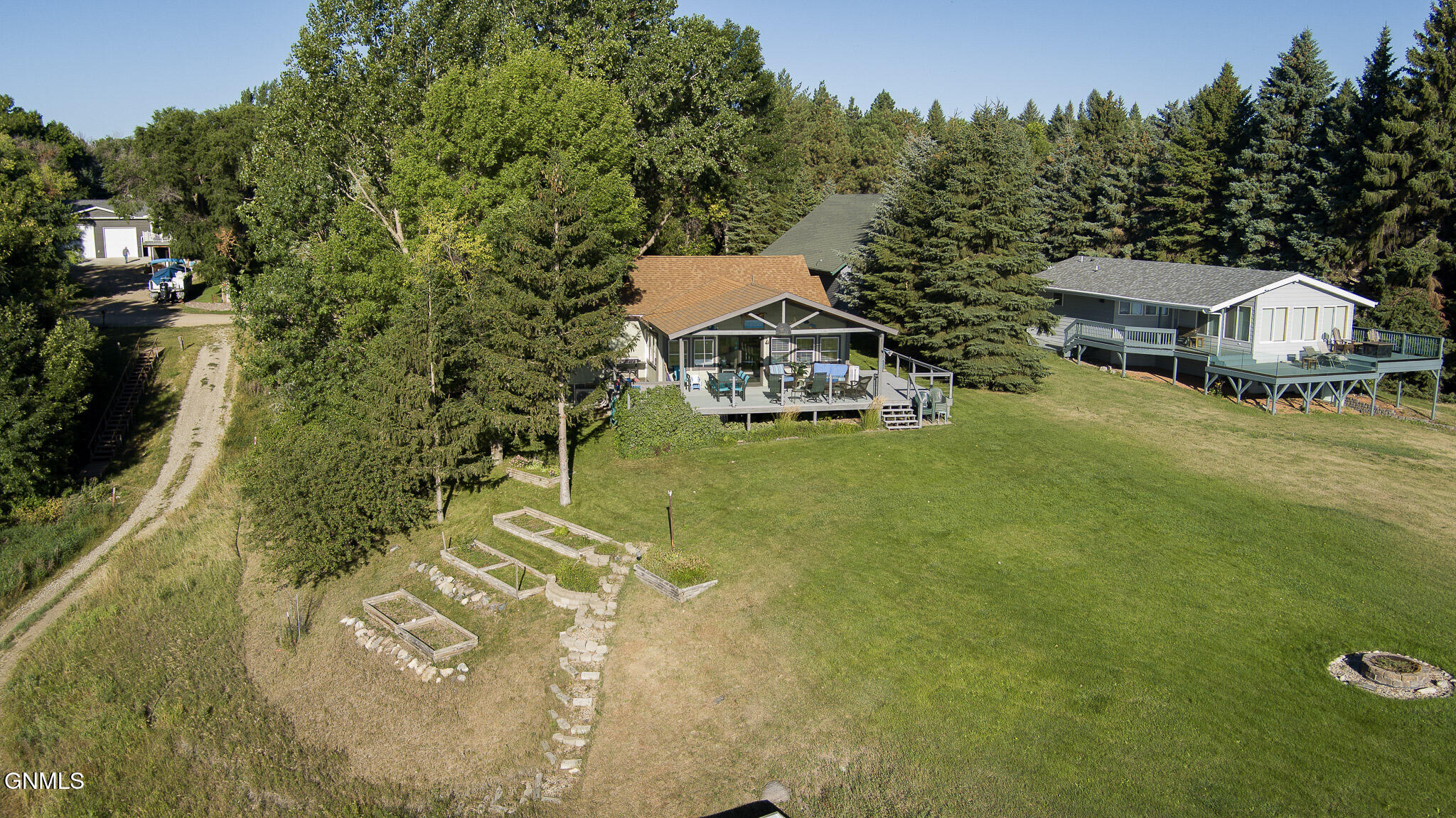 main property photo 77