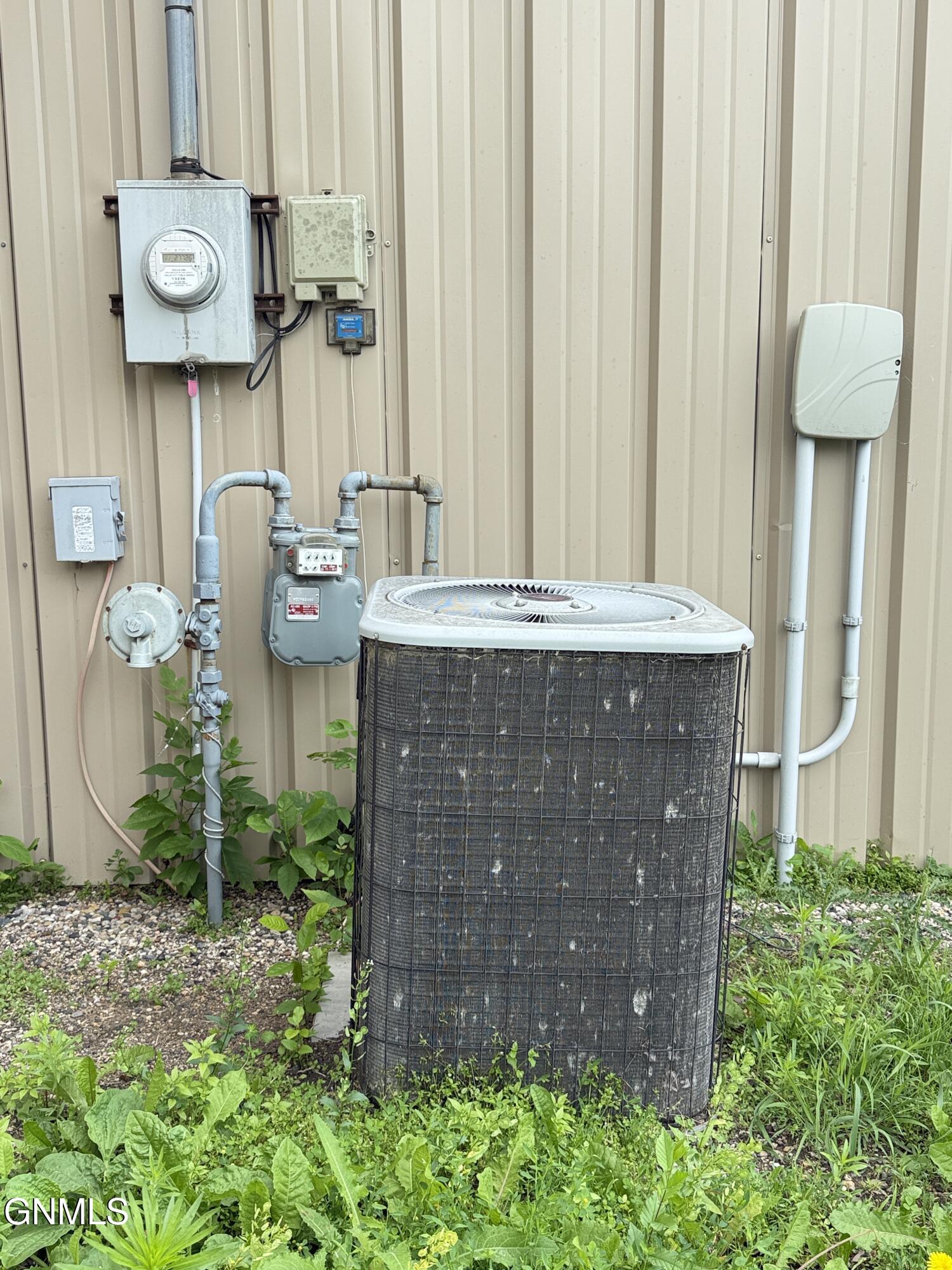 main property photo 29