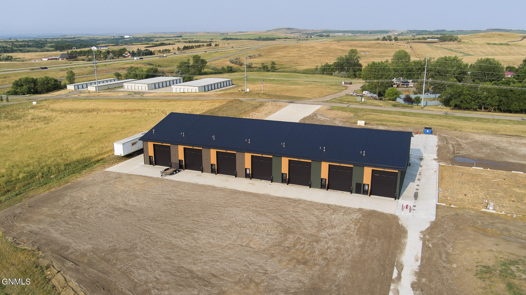 main property photo 17