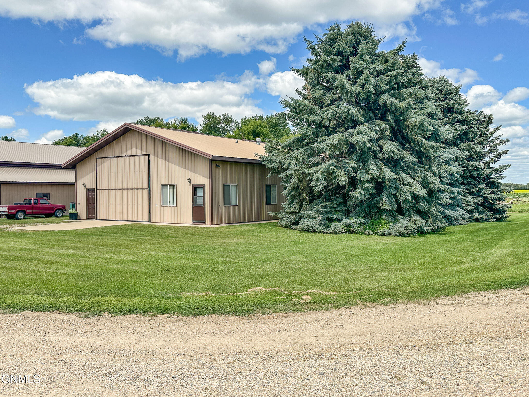 main property photo 43