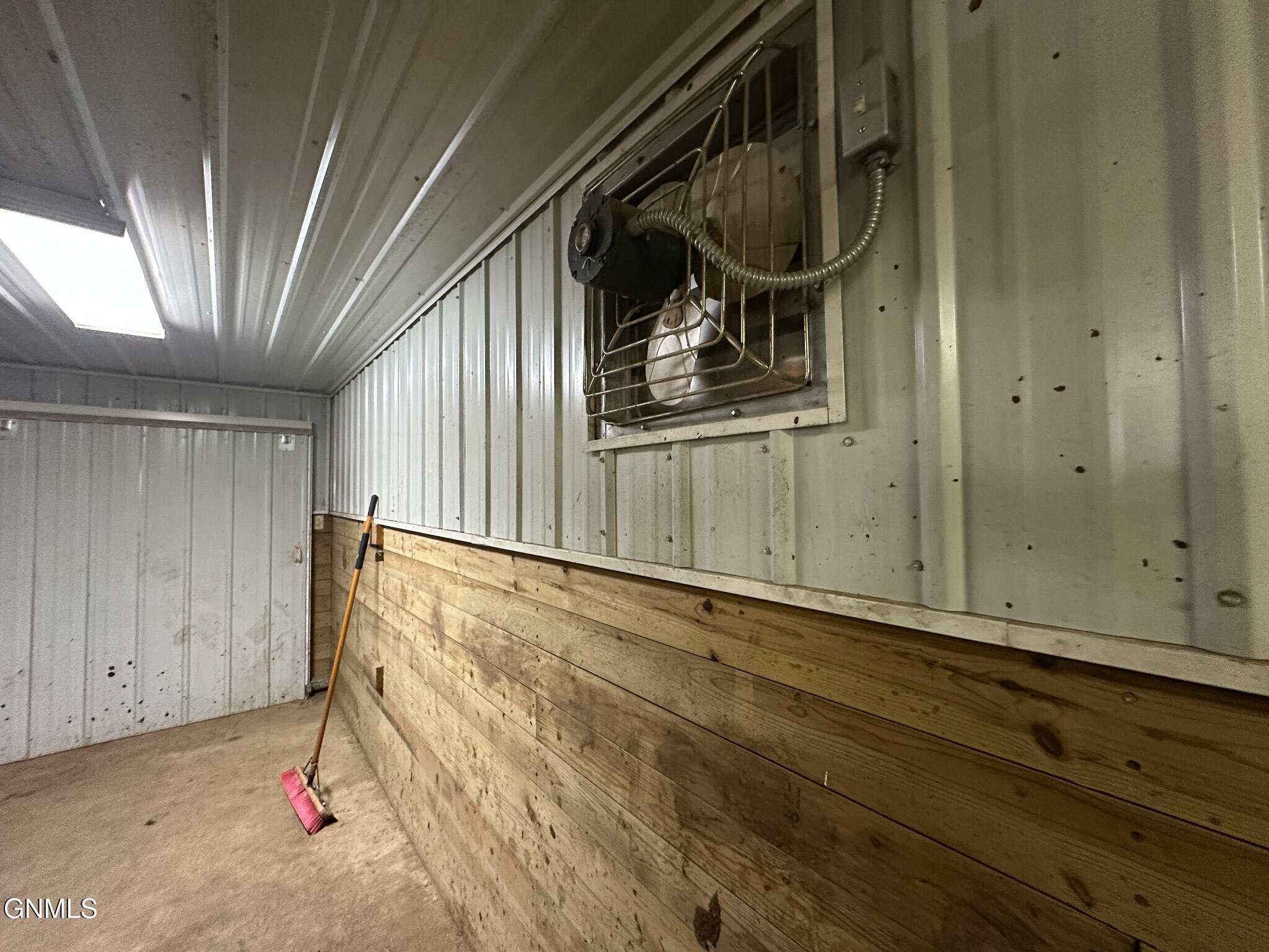 main property photo 96