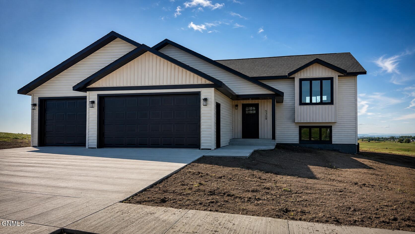 main property photo 0