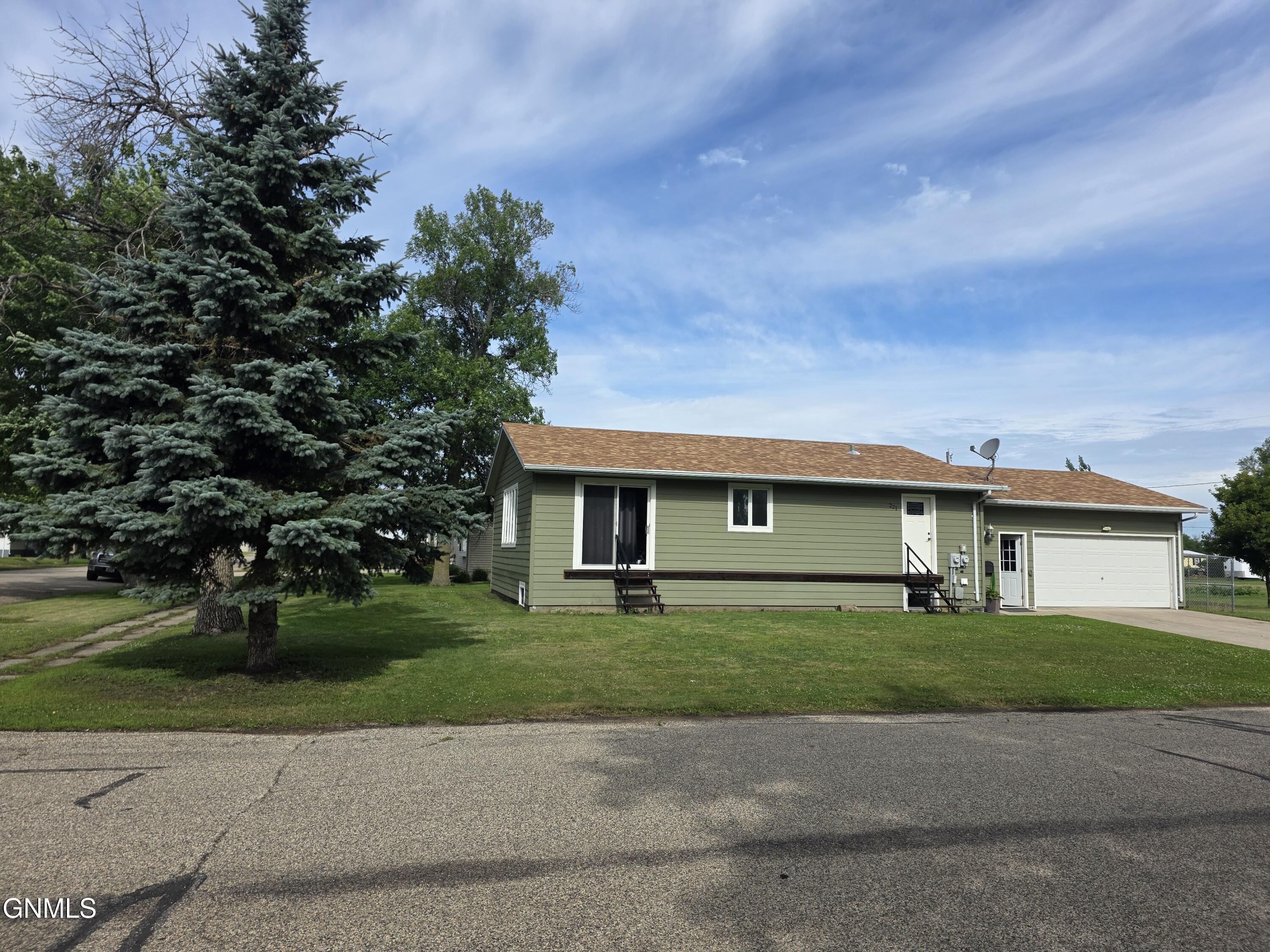 main property photo 3