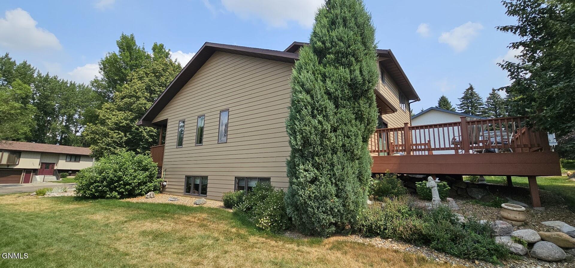 main property photo 70