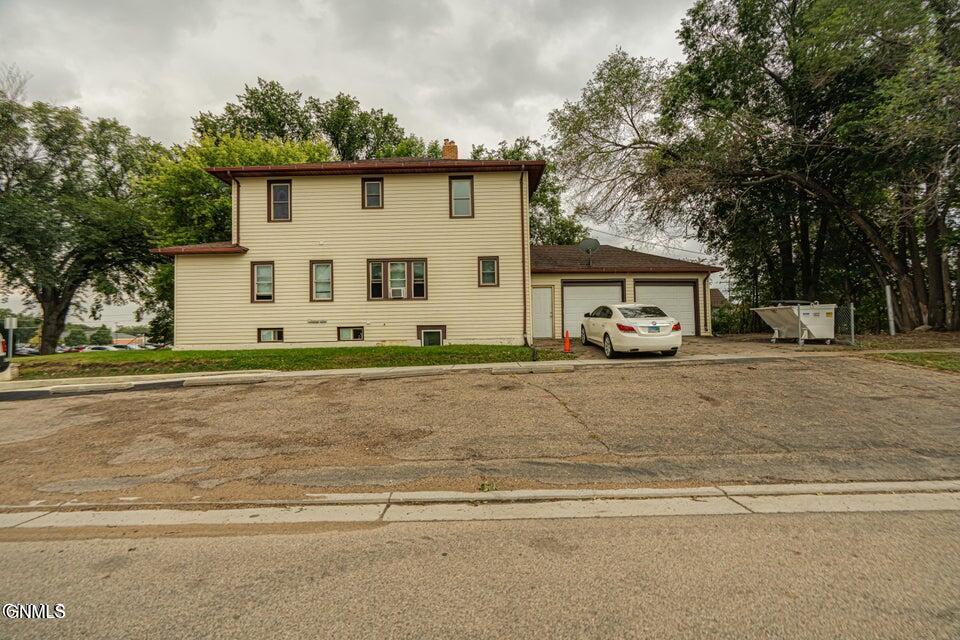 main property photo 6