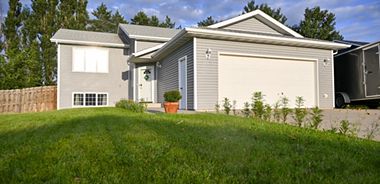 image of property with 3 Bed | 2 Bath | 2,118 Sqft