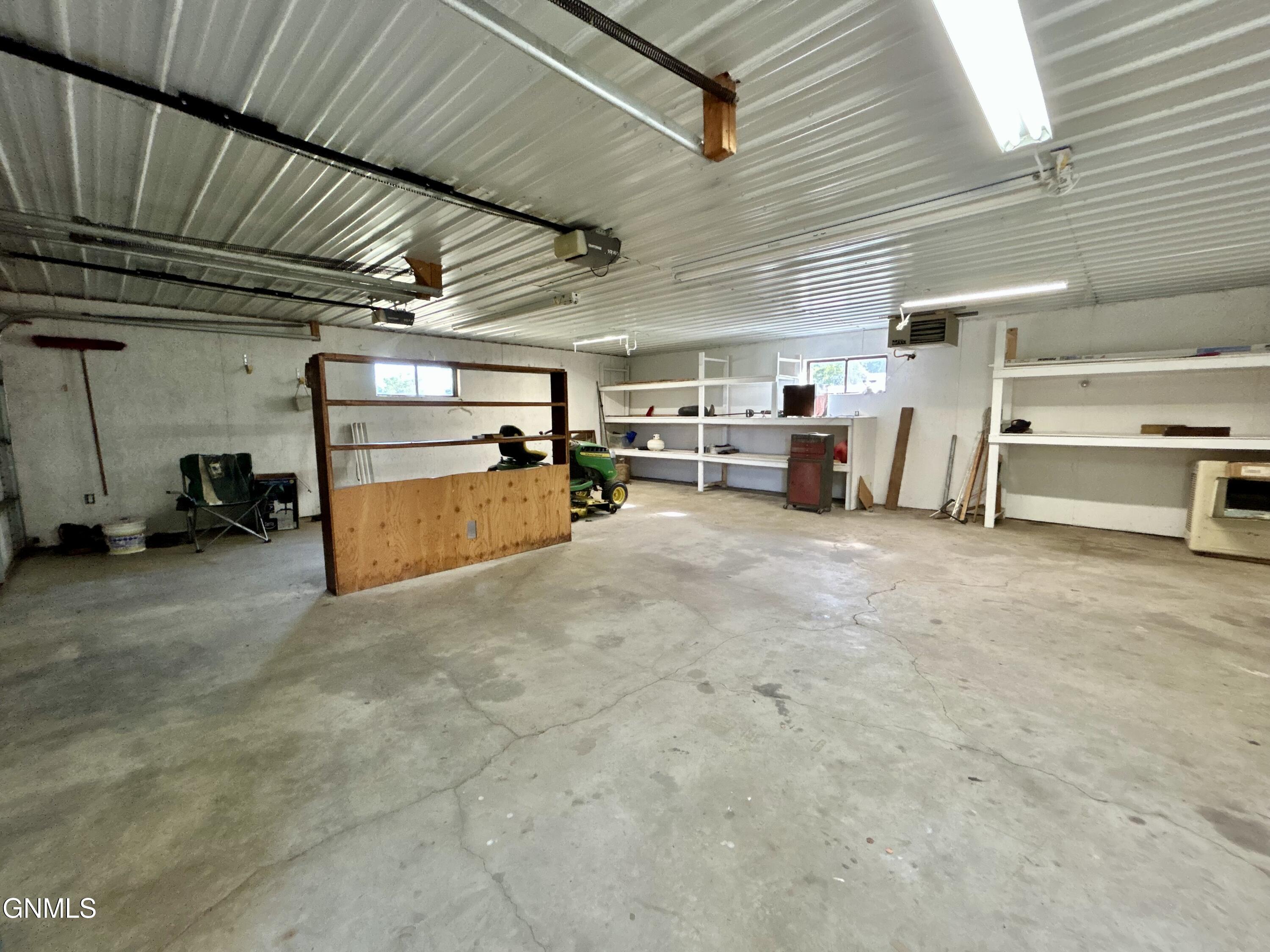 main property photo 75