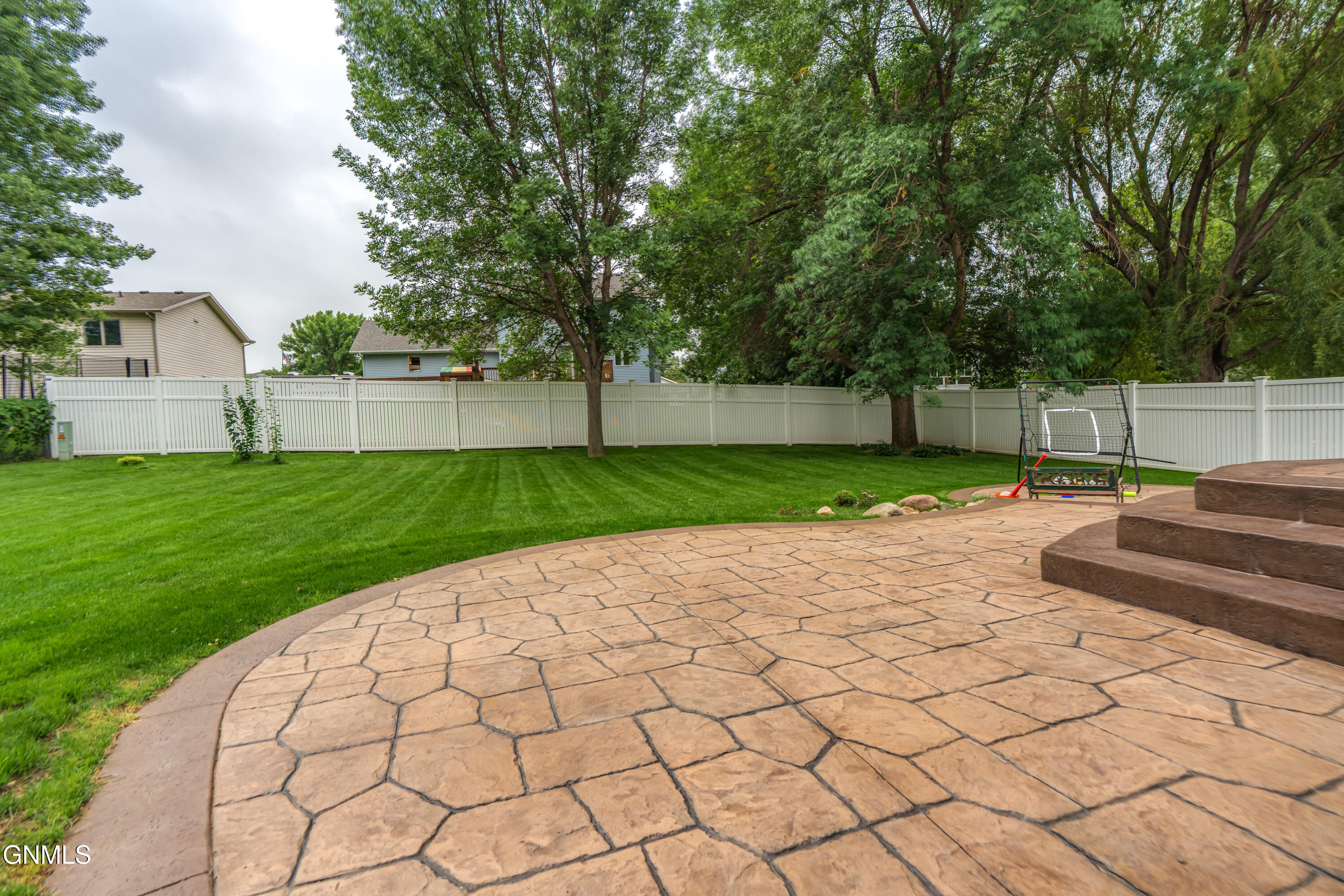 main property photo 79