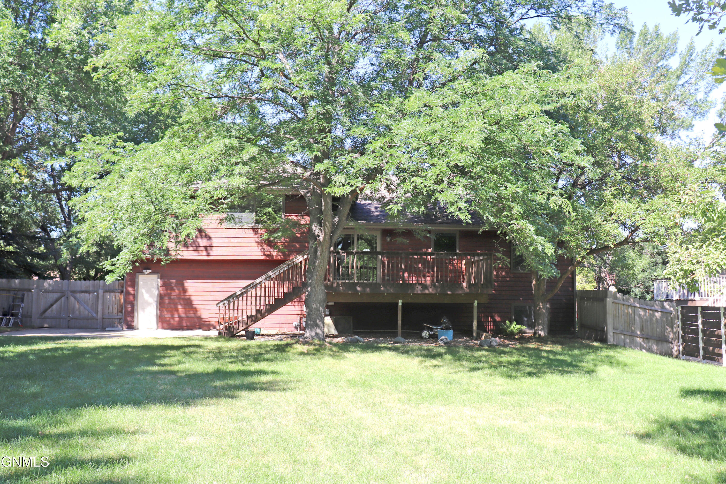 main property photo 59