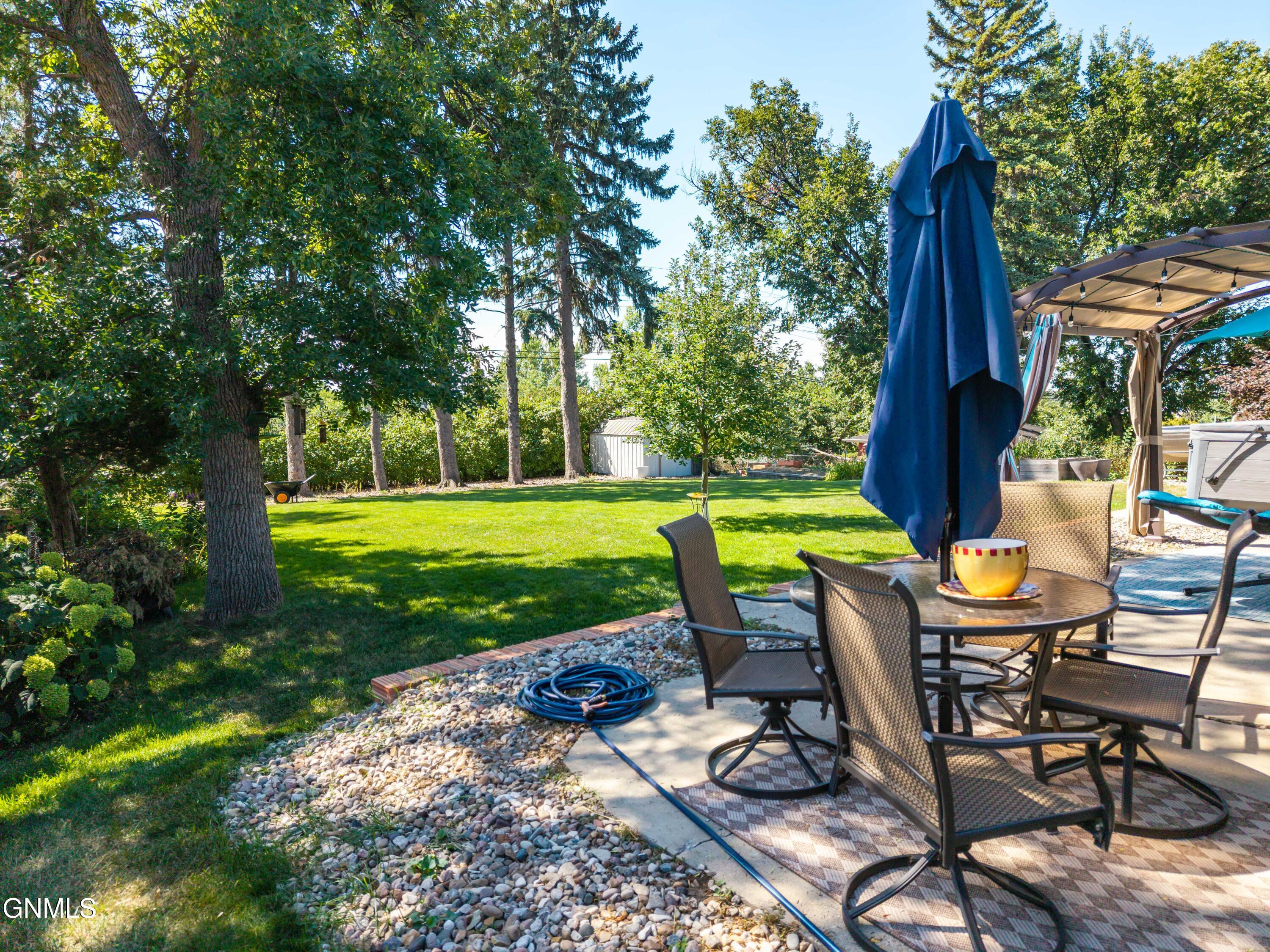 main property photo 22
