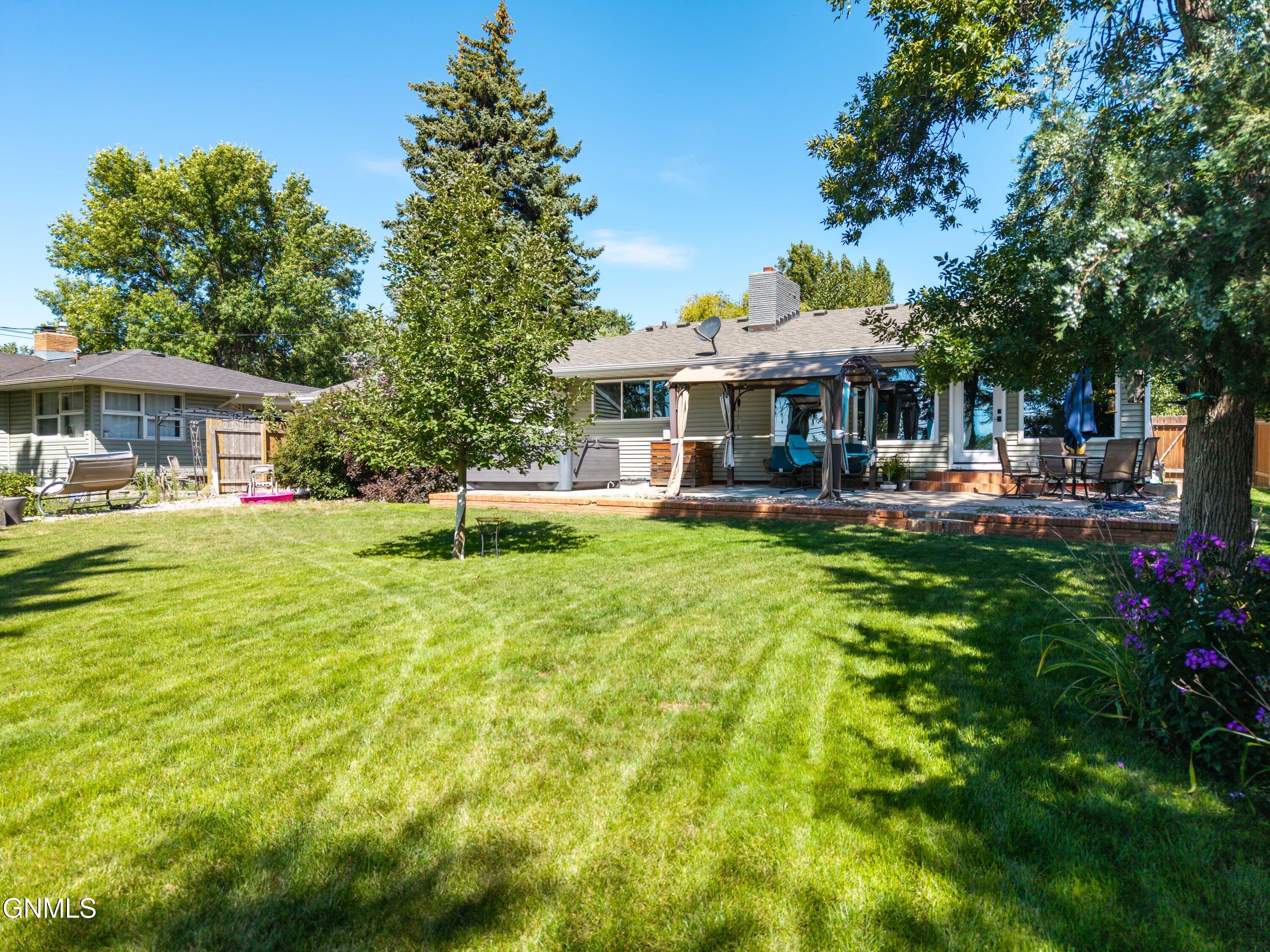 main property photo 31
