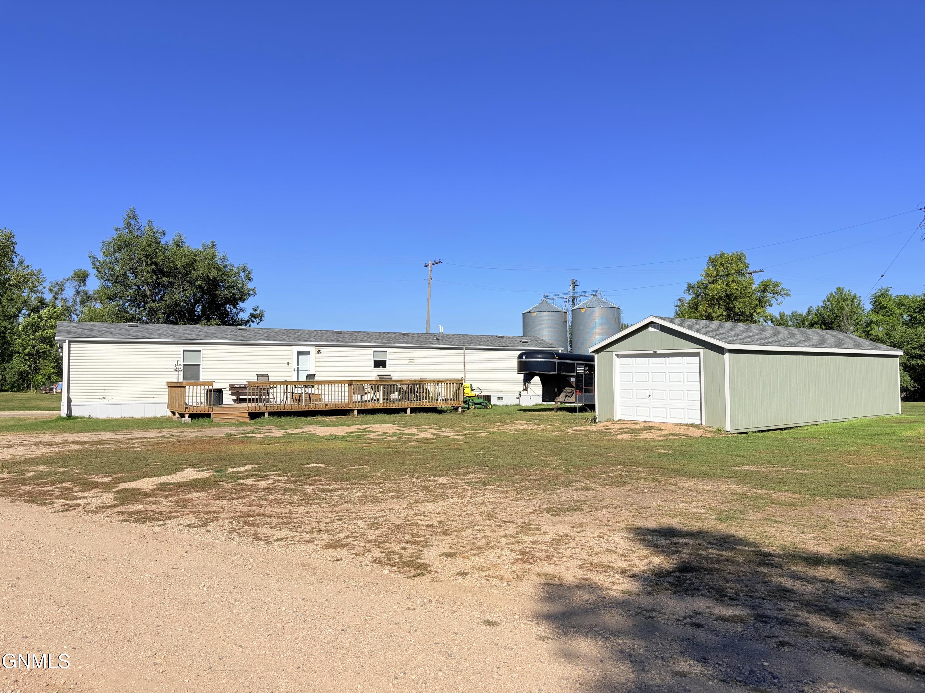 main property photo 0