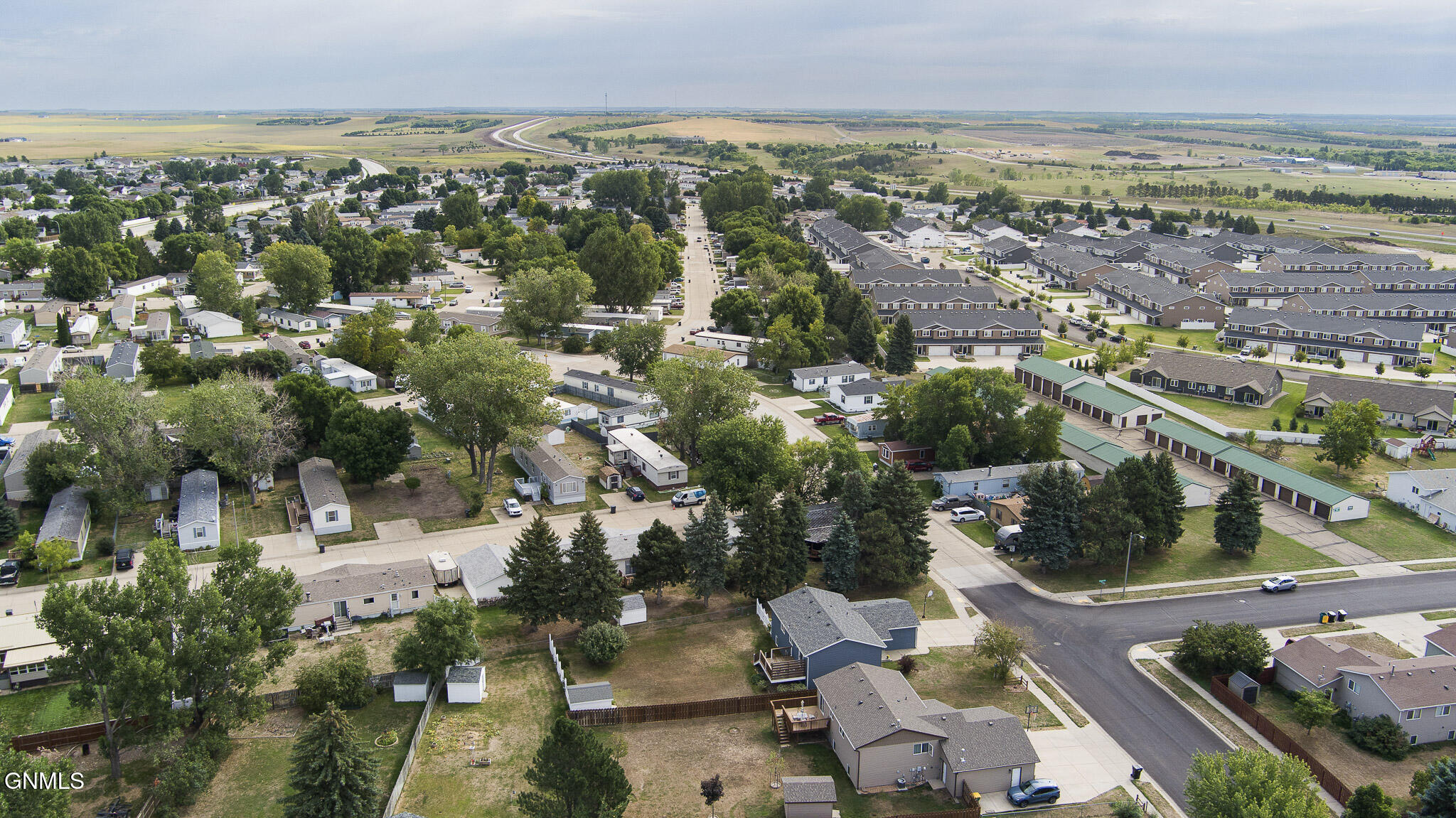 main property photo 45