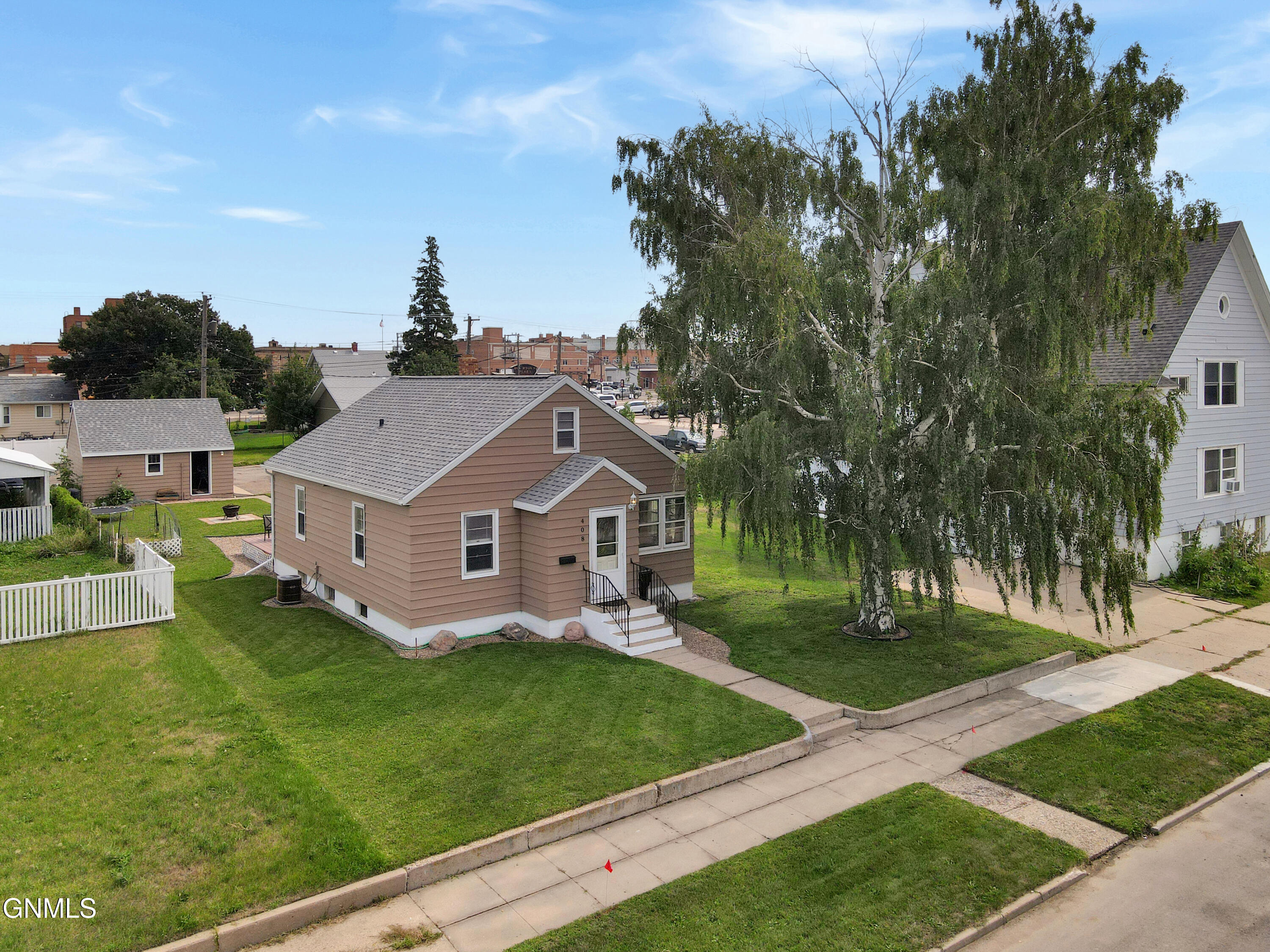 main property photo 0