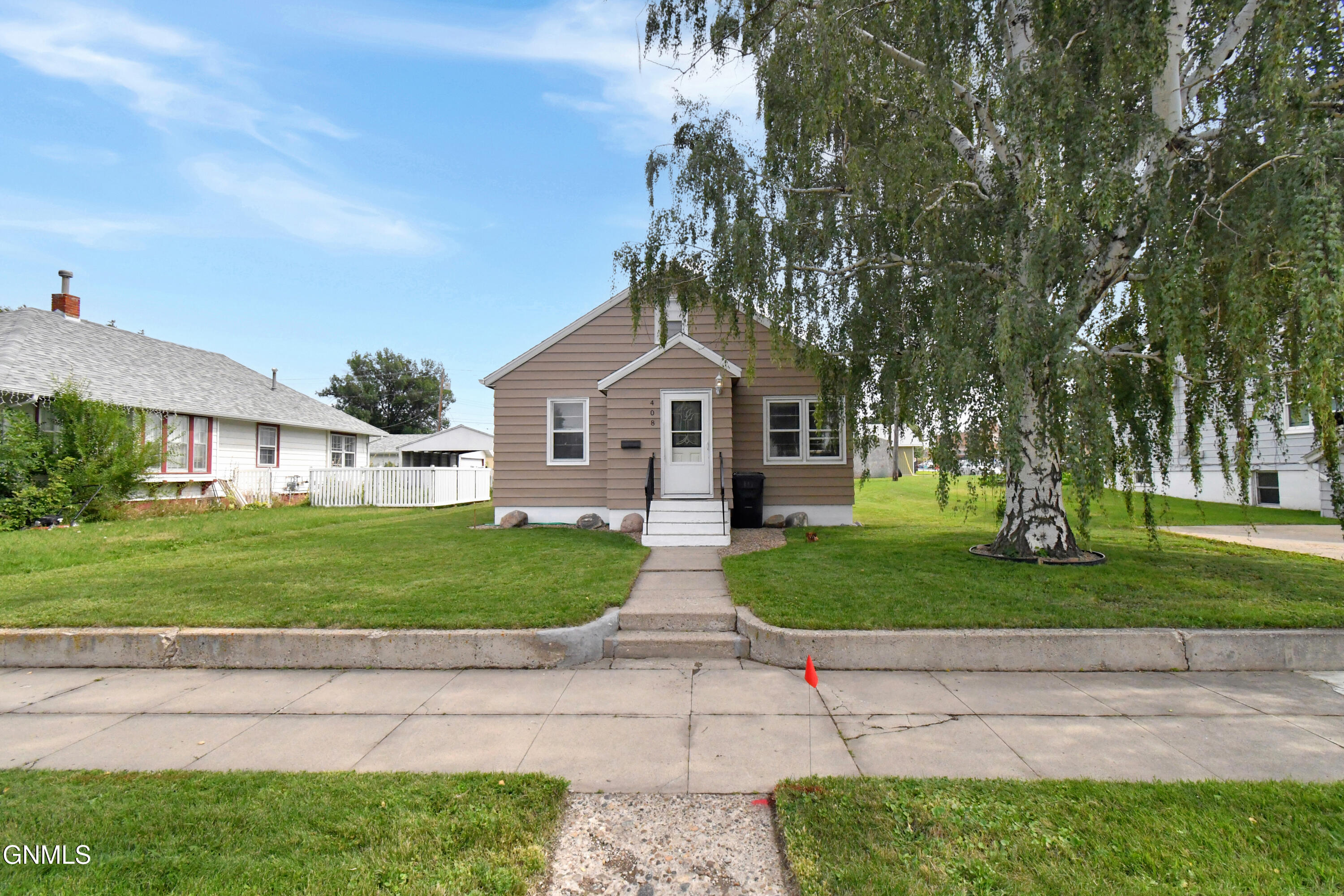 main property photo 6