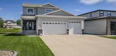 image of property with 4 Bed | 4 Bath | 3,211 Sqft