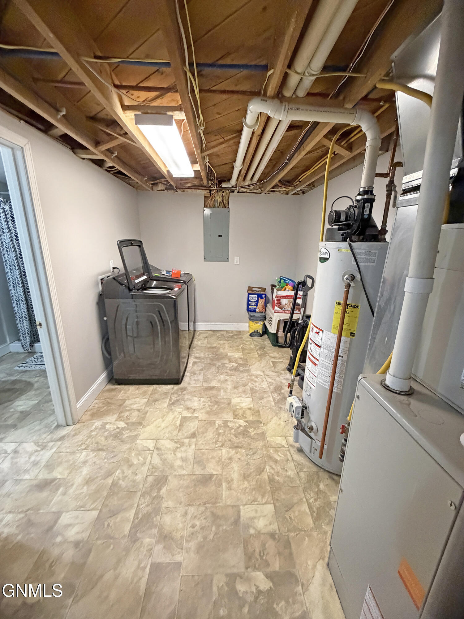 main property photo 13
