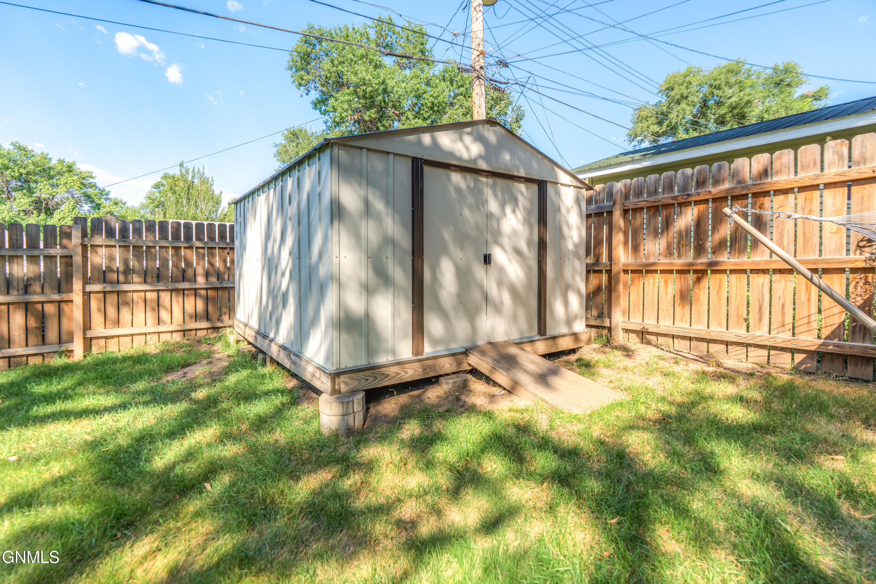 main property photo 48
