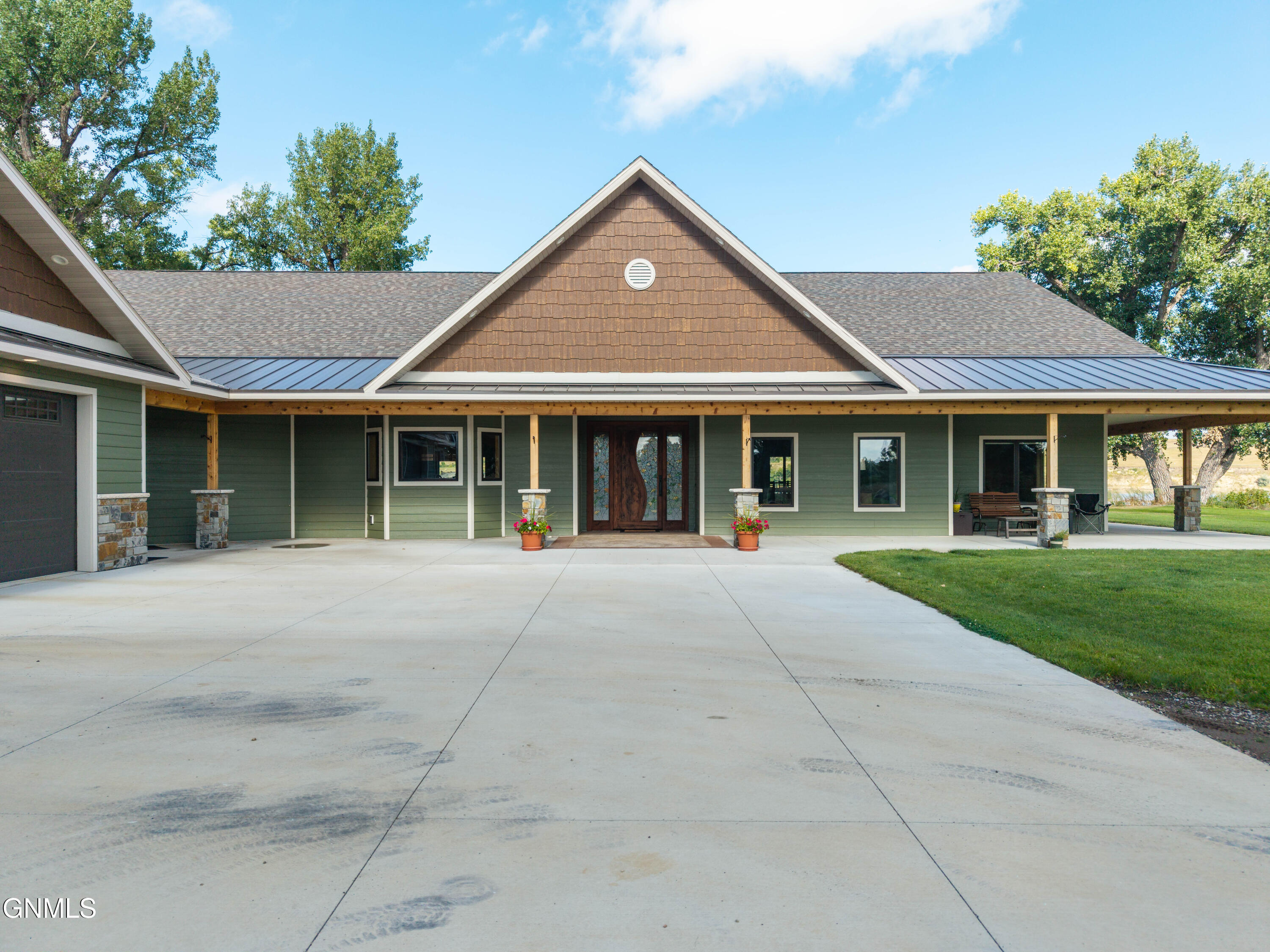 main property photo 76