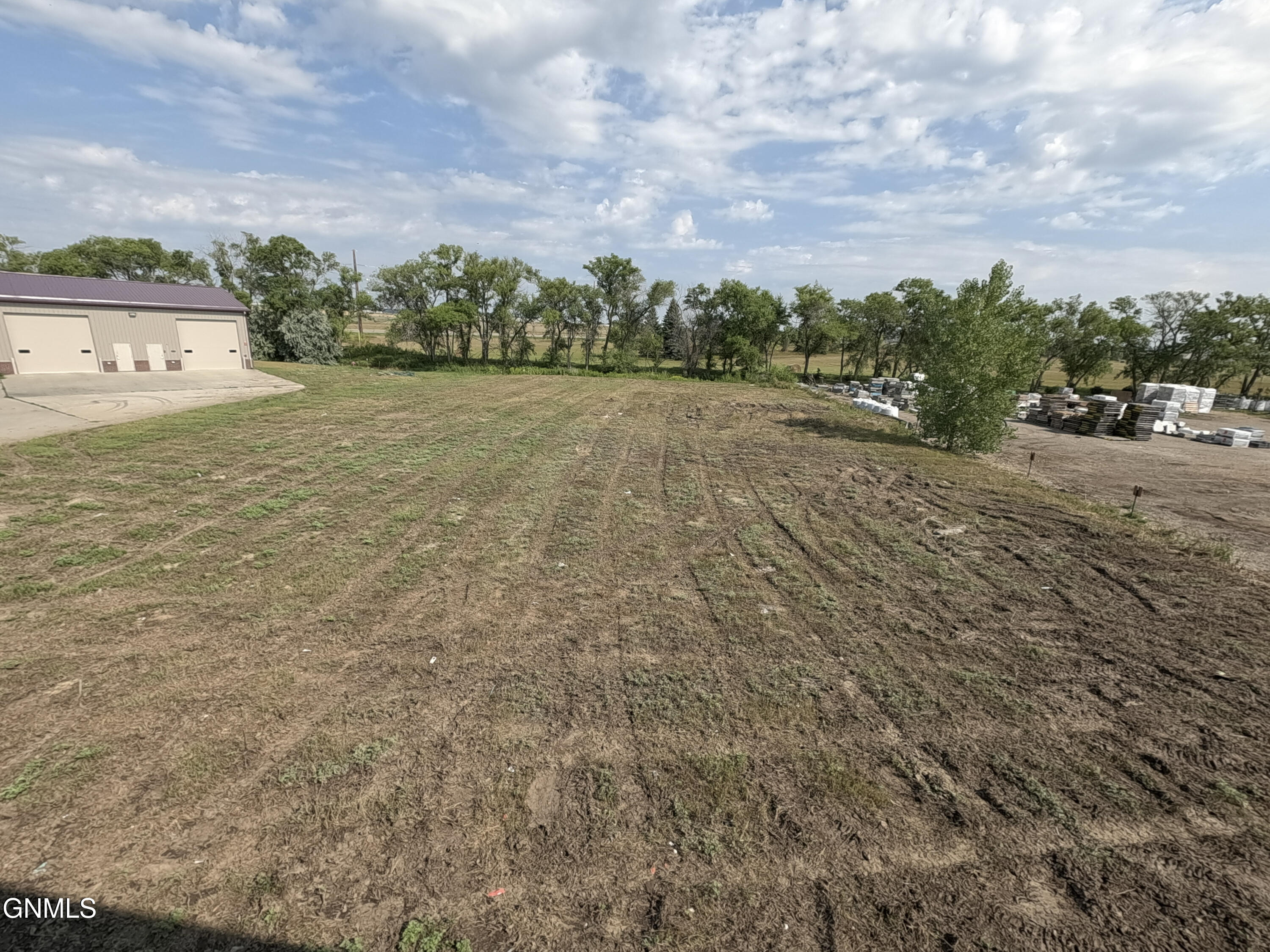 main property photo 6