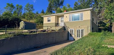 image of property with 3 Bed | 2 Bath | 1,806 Sqft