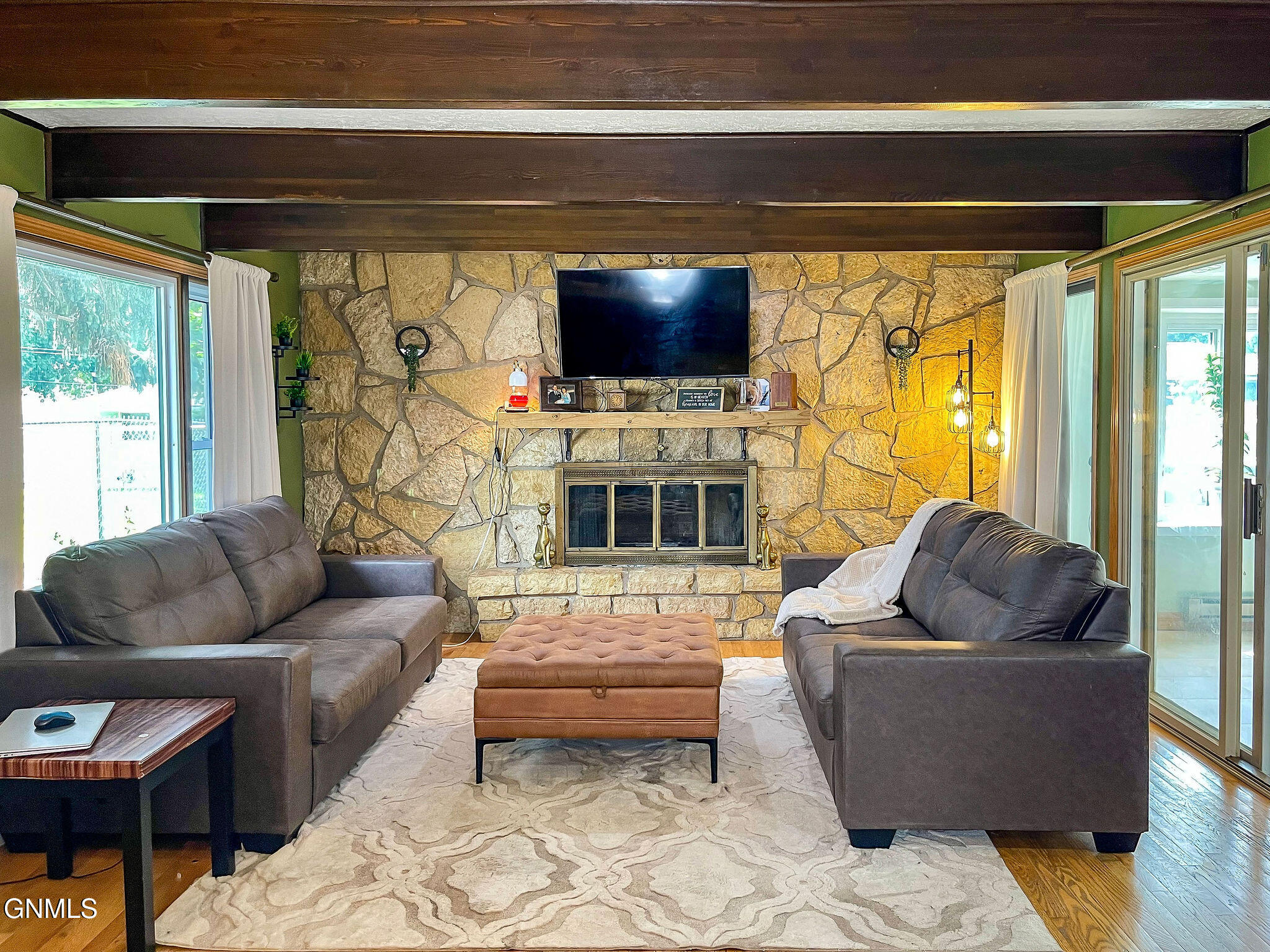 main property photo 20