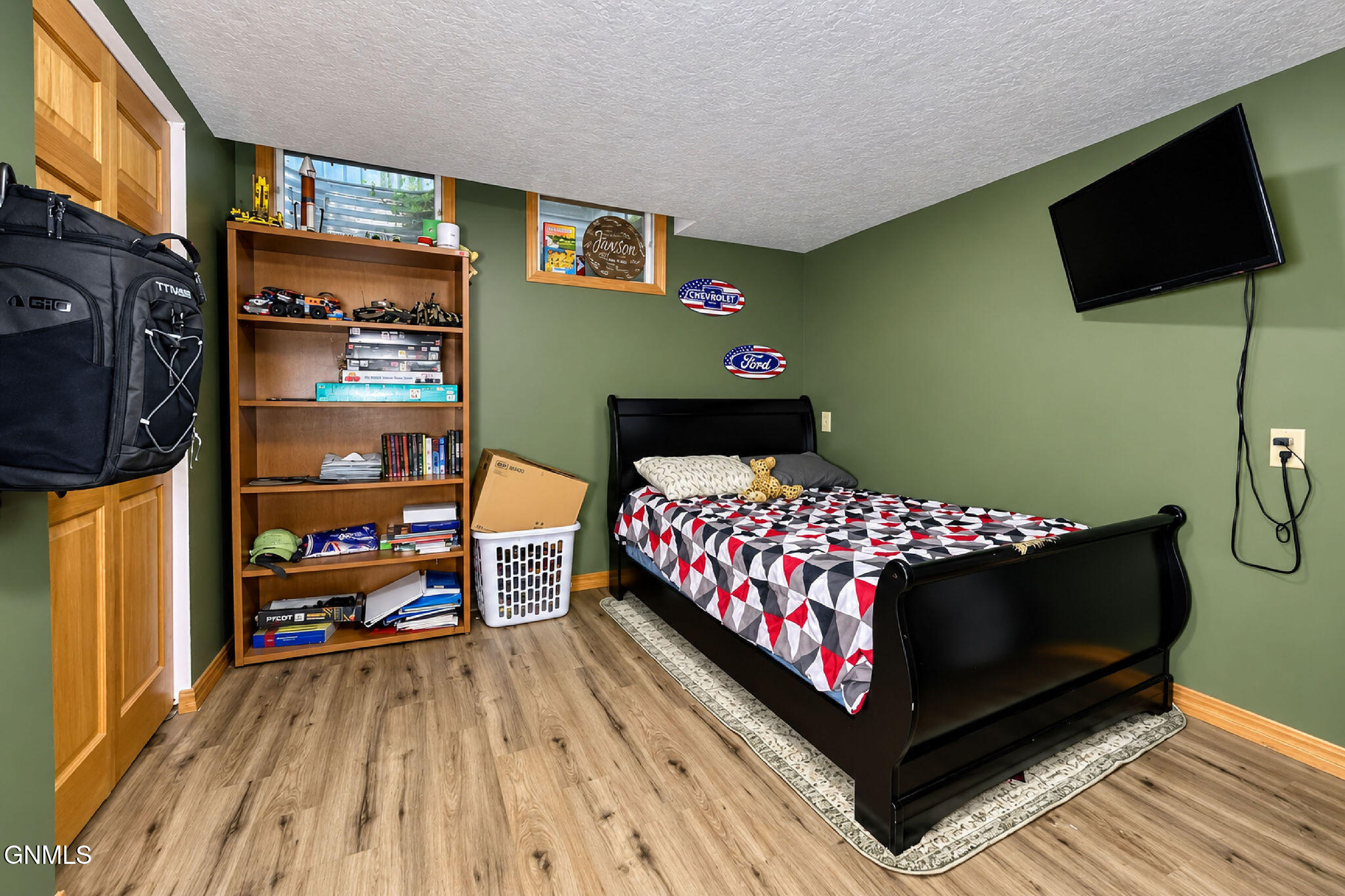 main property photo 35