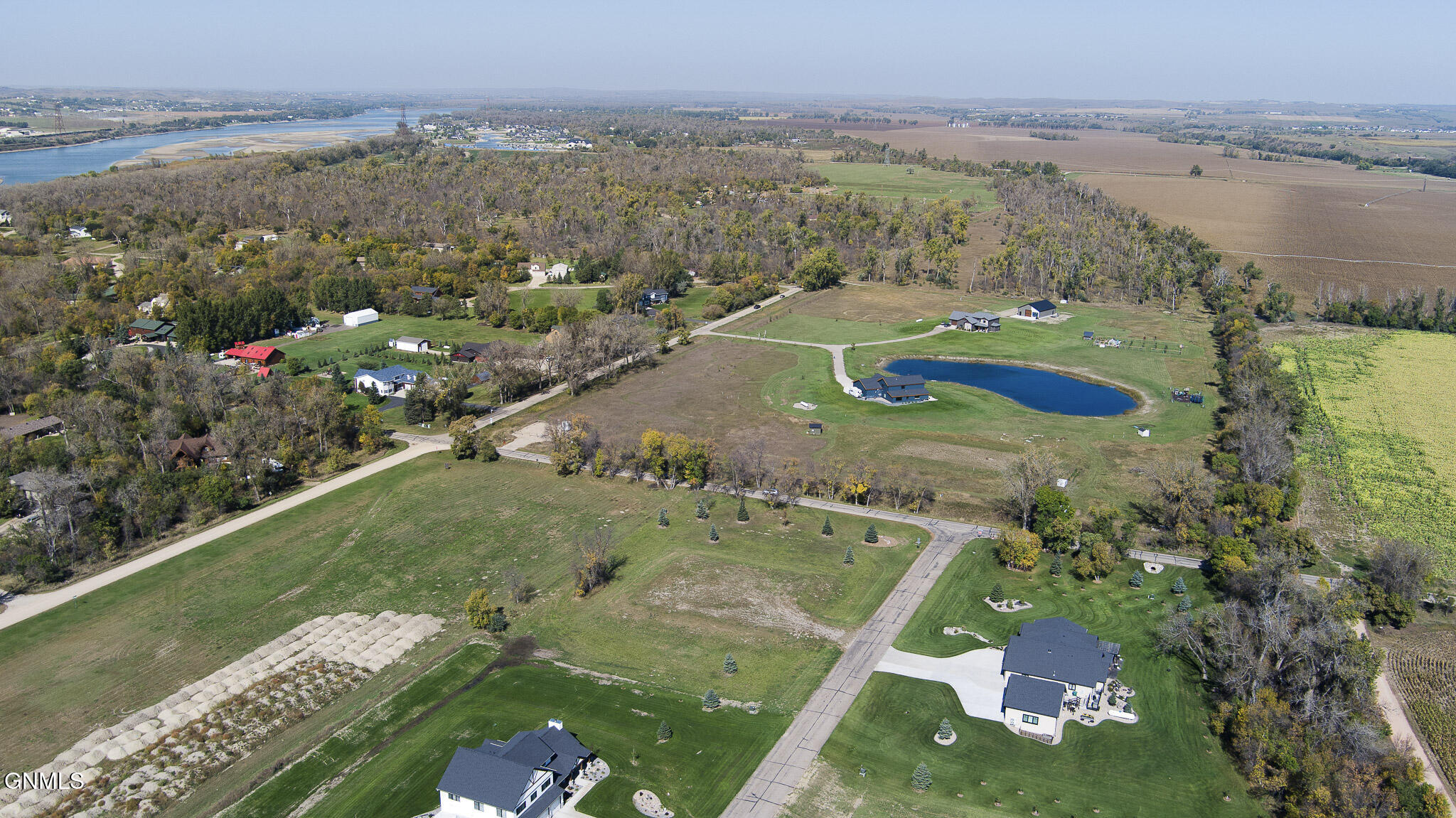 main property photo 6