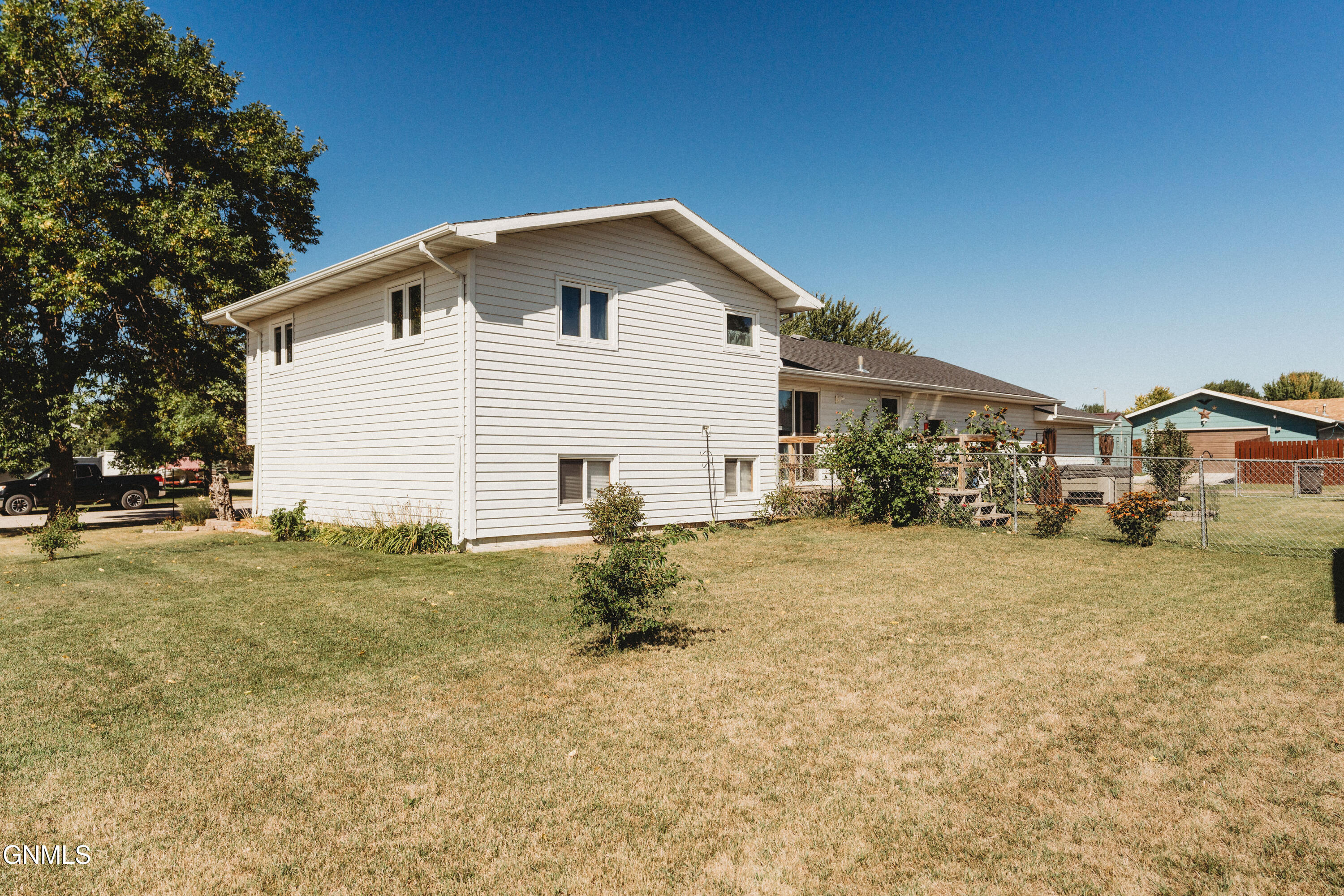 main property photo 57