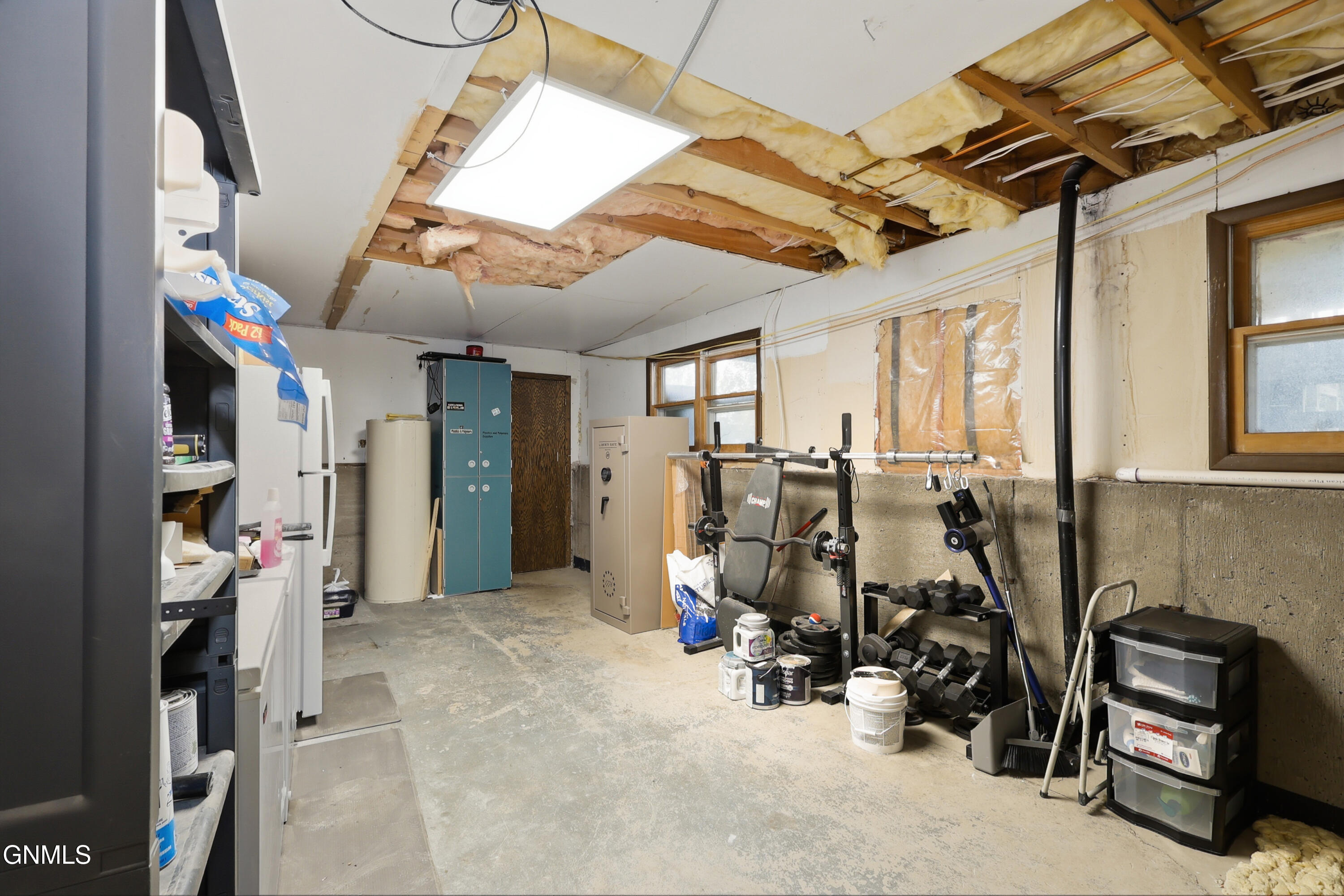 main property photo 32