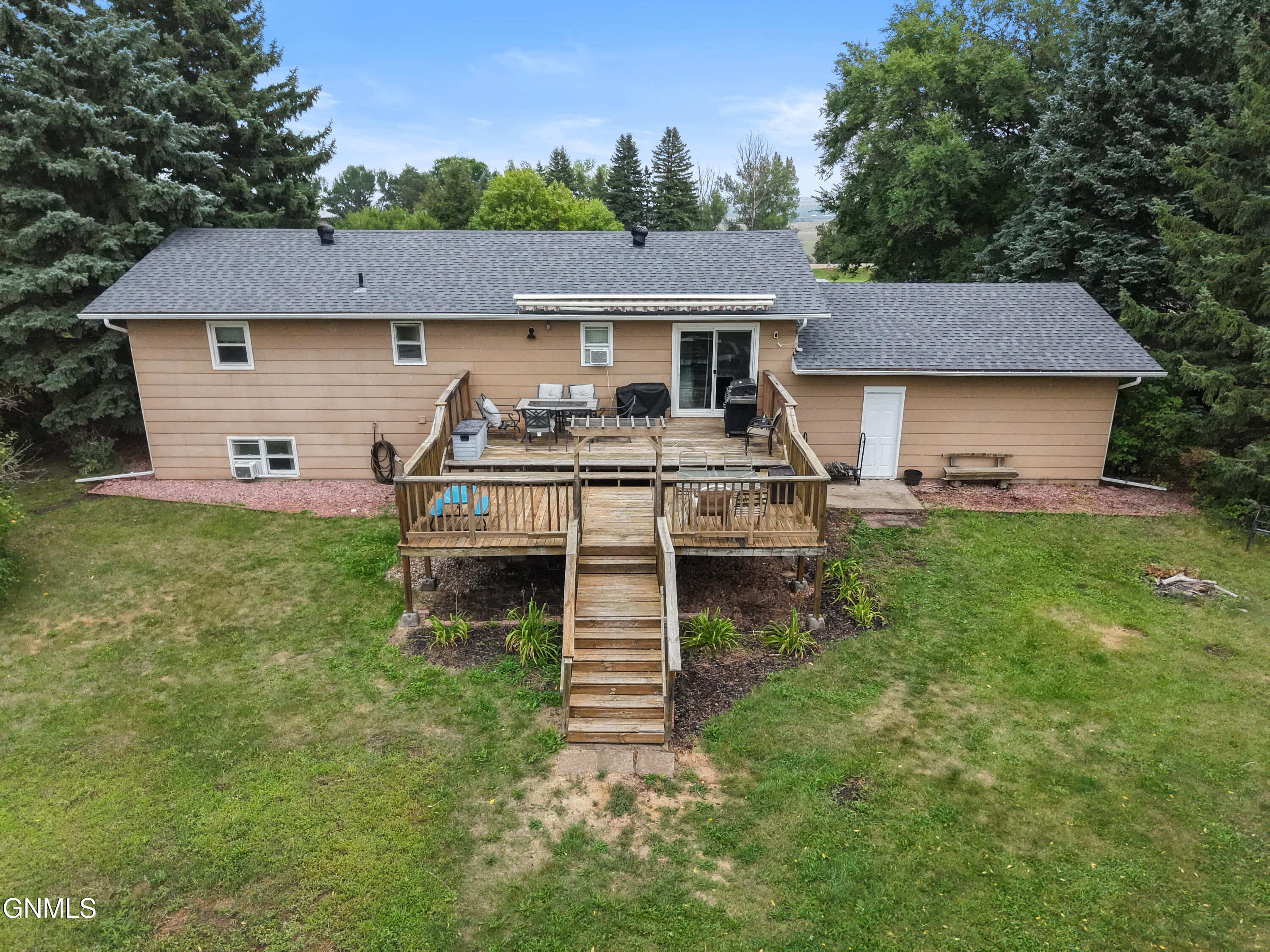 main property photo 42