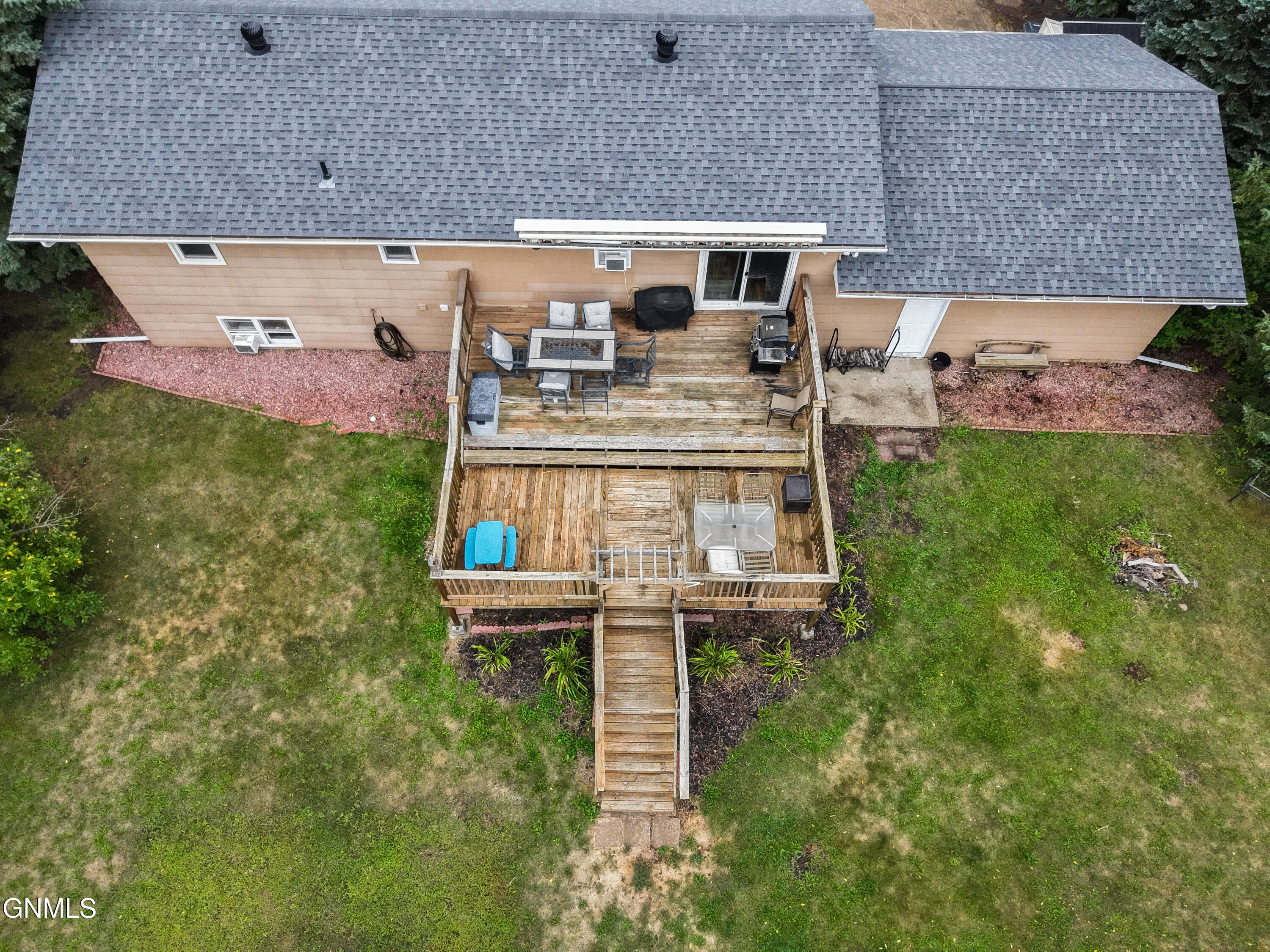 main property photo 43