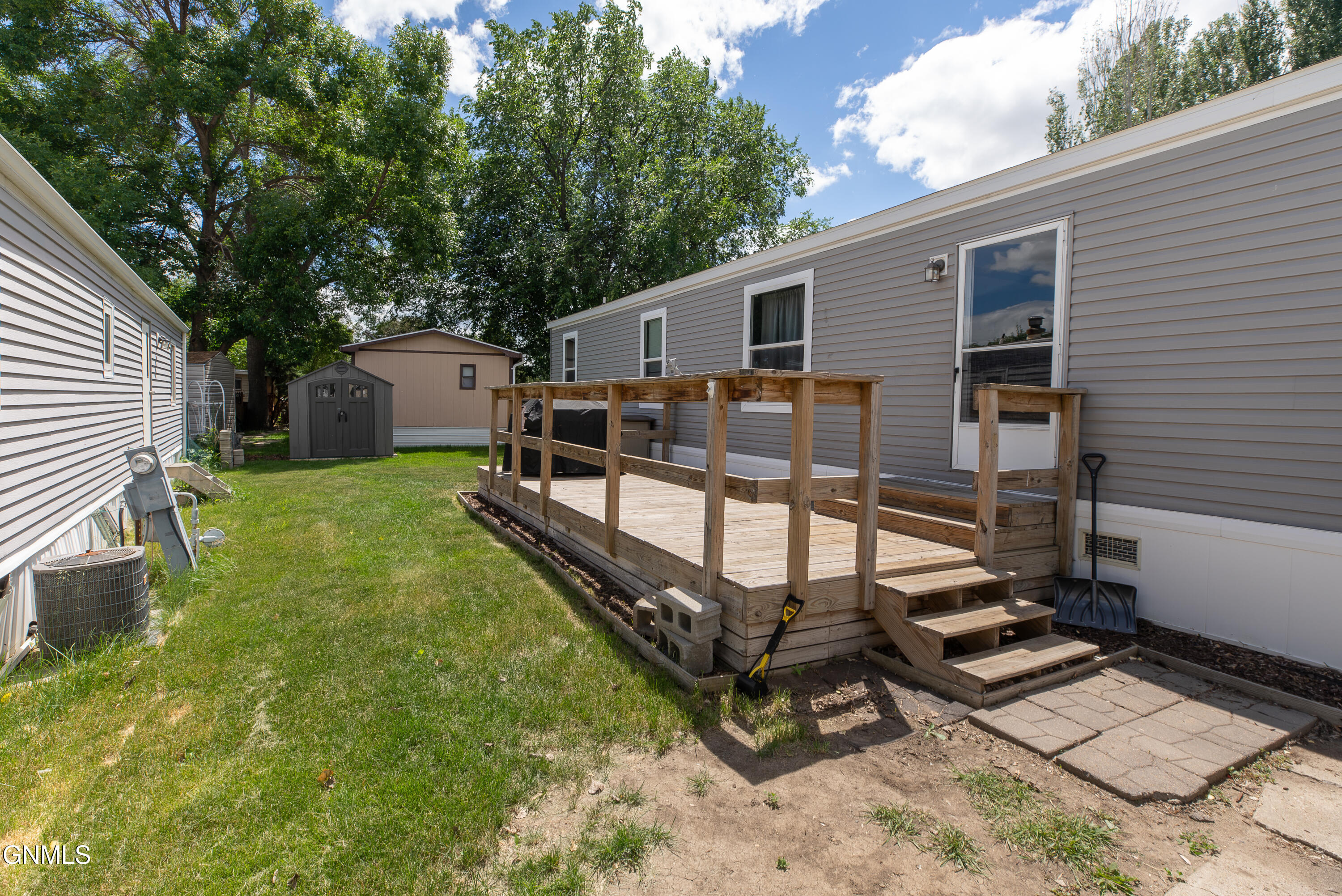 main property photo 31