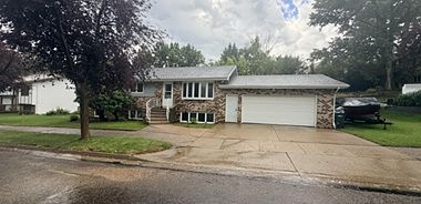 image of property with 5 Bed | 3 Bath | 2,464 Sqft