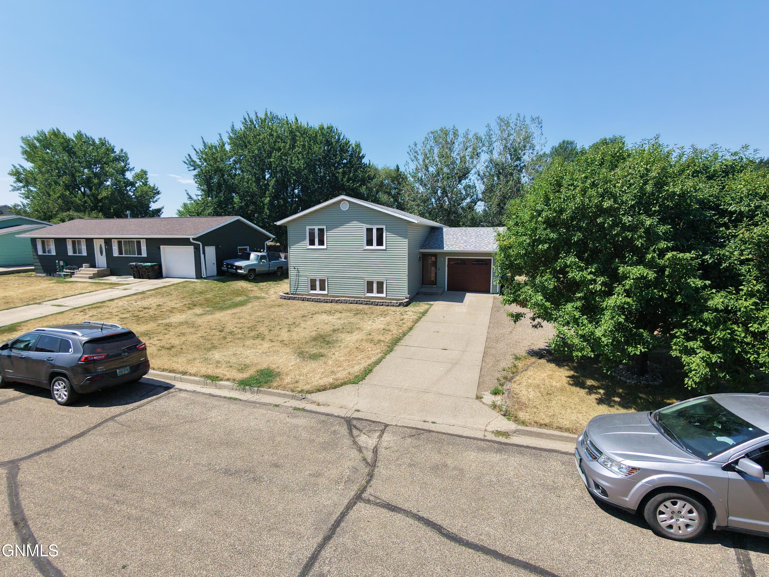 main property photo 19