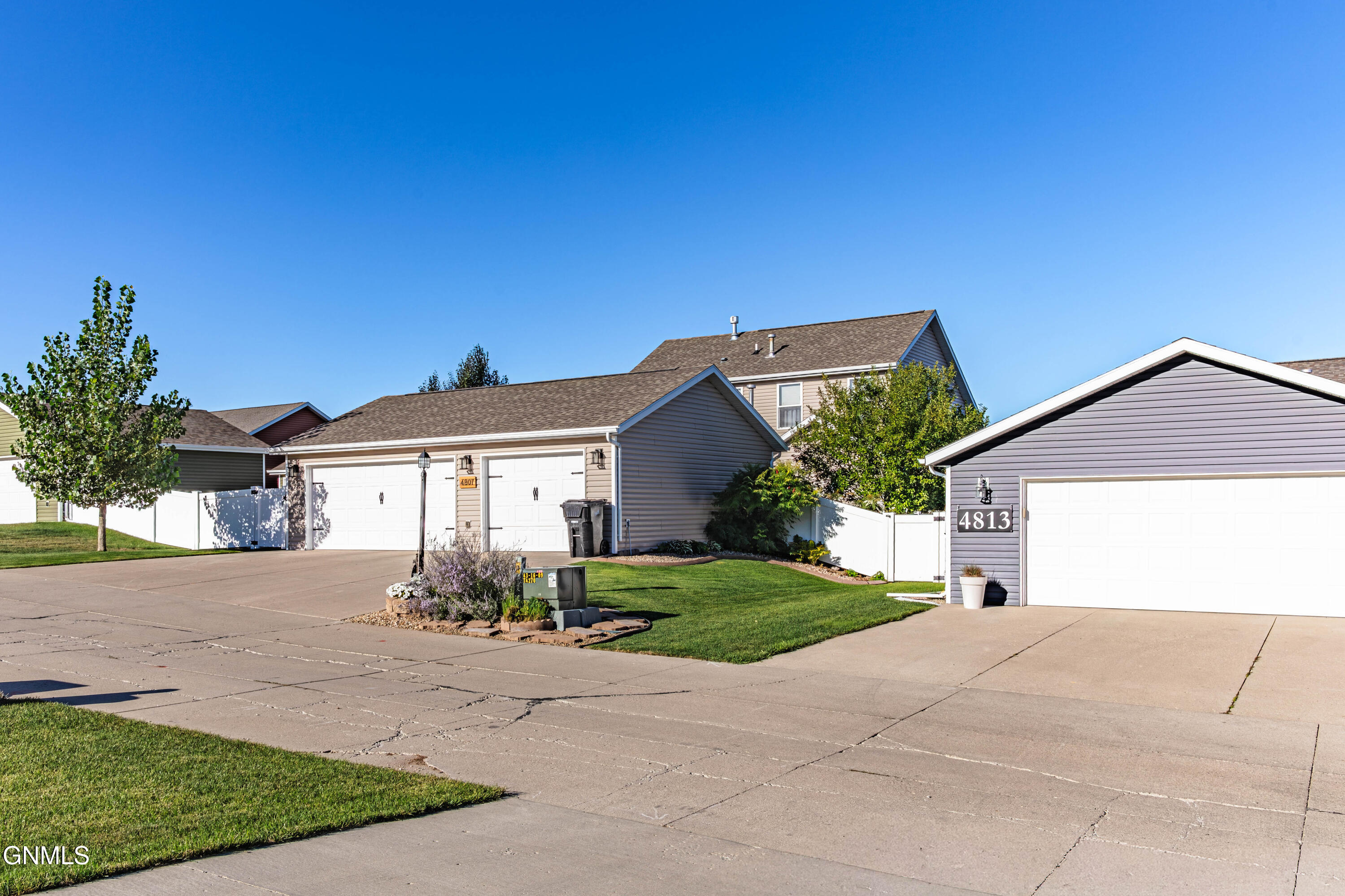 main property photo 95