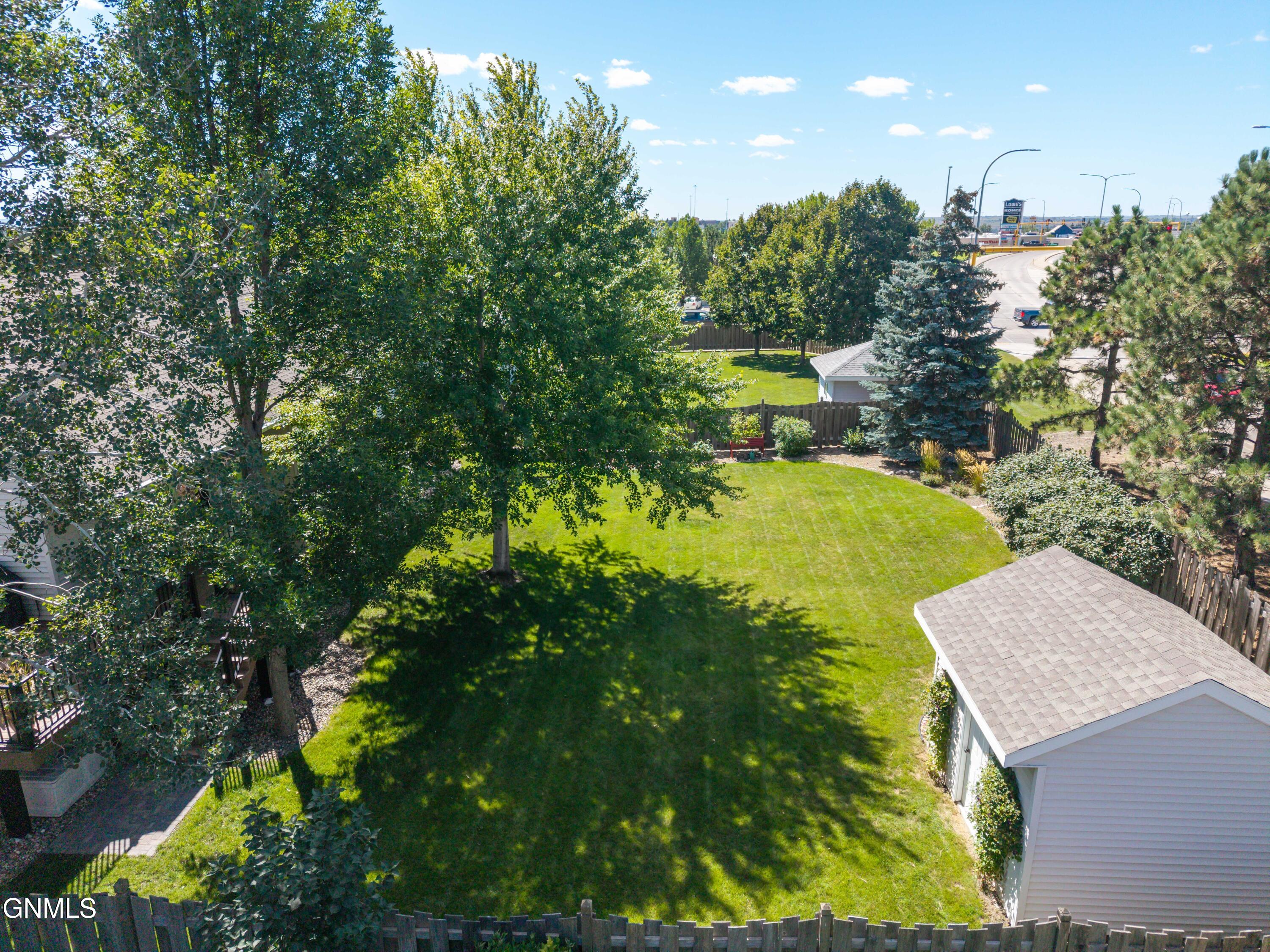 main property photo 37