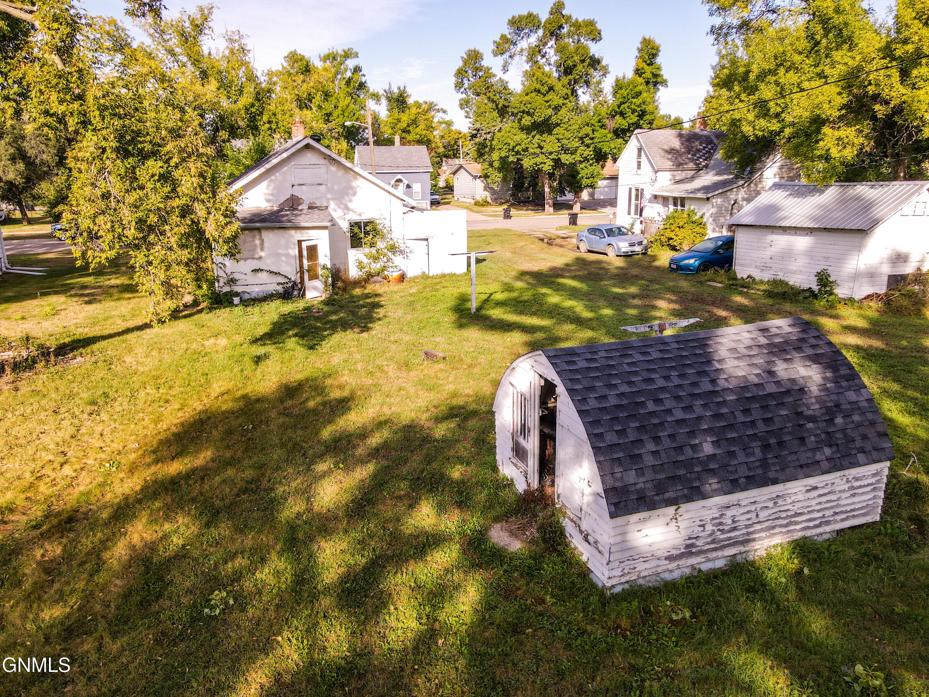 main property photo 6