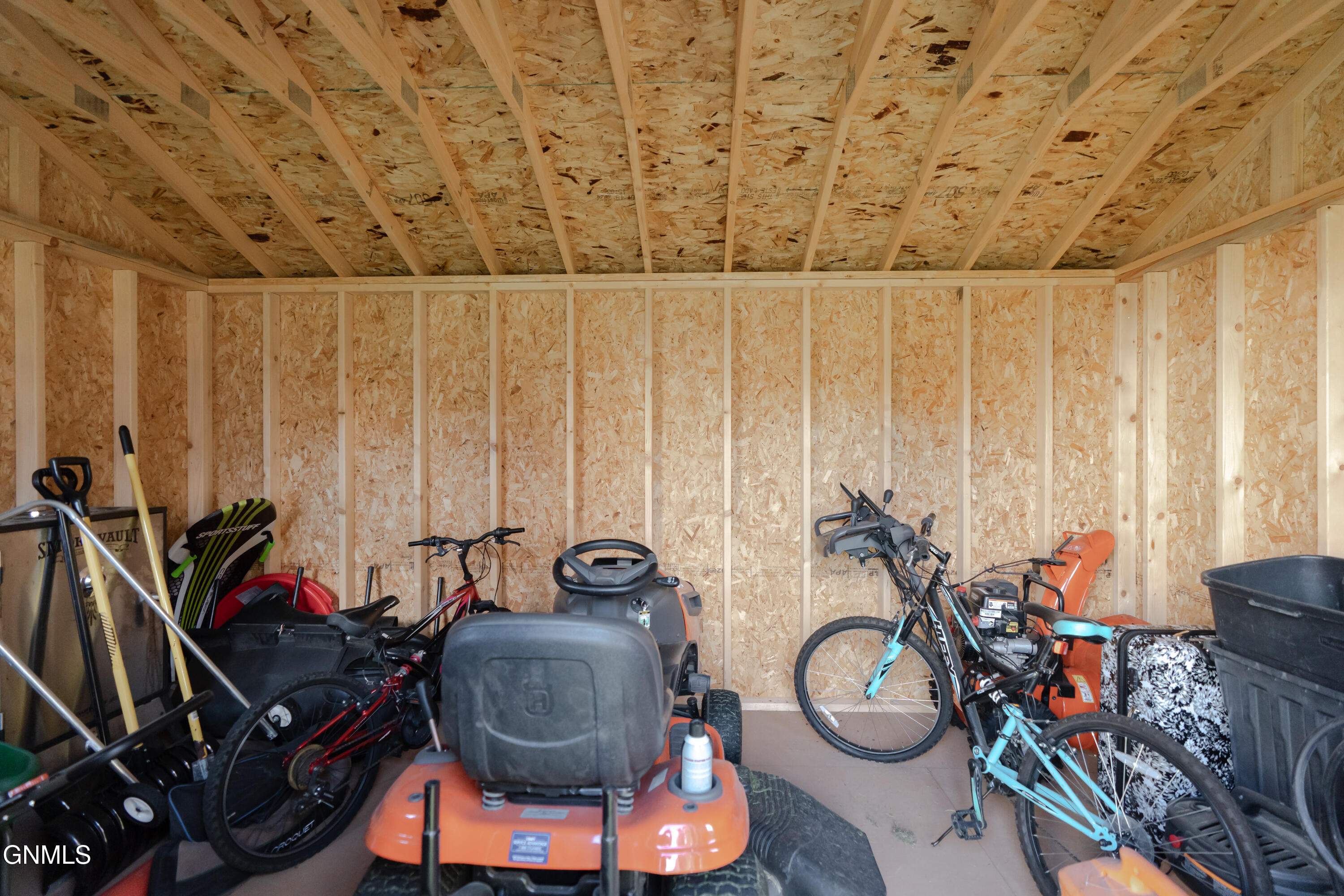 main property photo 43