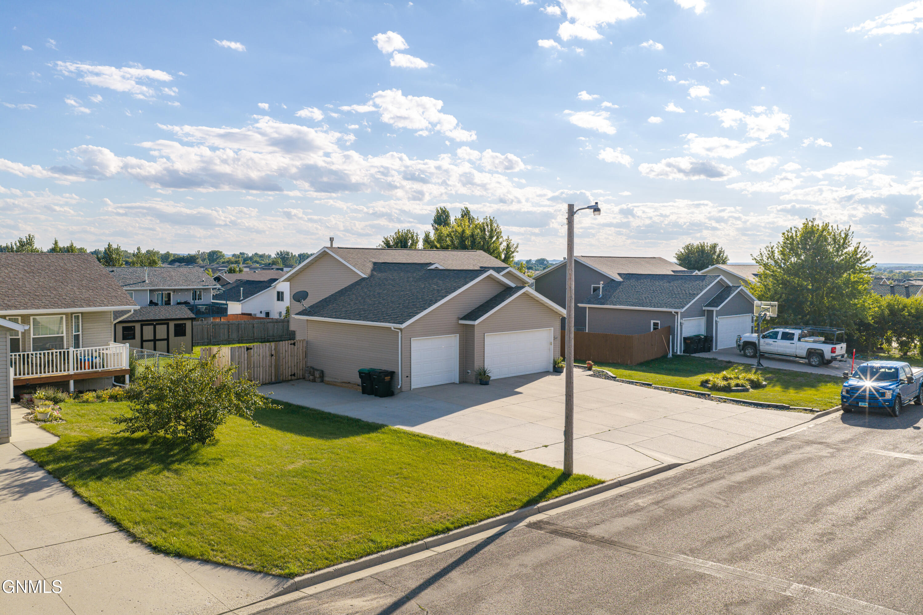 main property photo 47