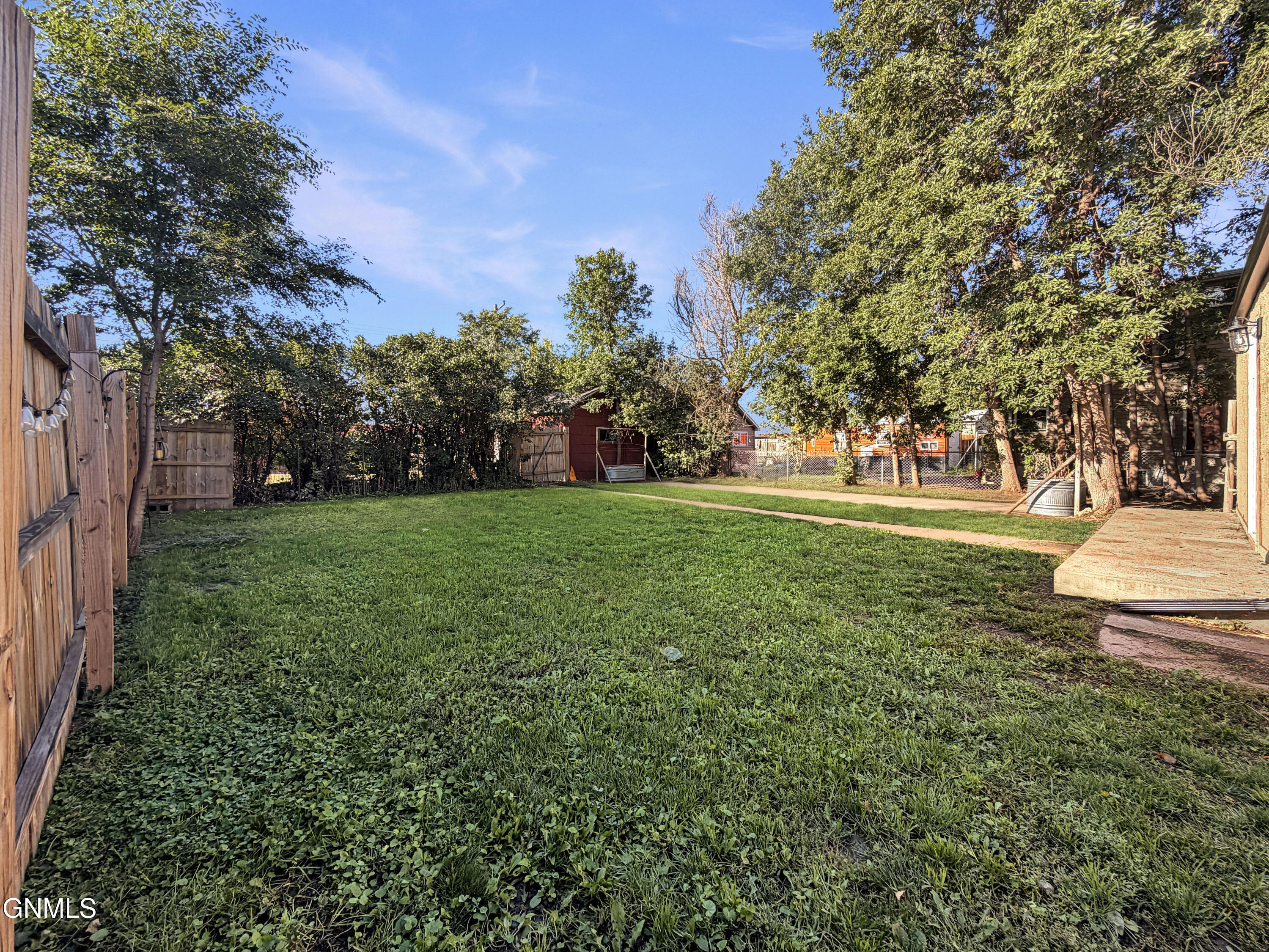 main property photo 18
