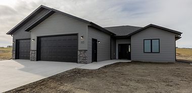 image of property with 3 Bed | 2 Bath | 1,952 Sqft