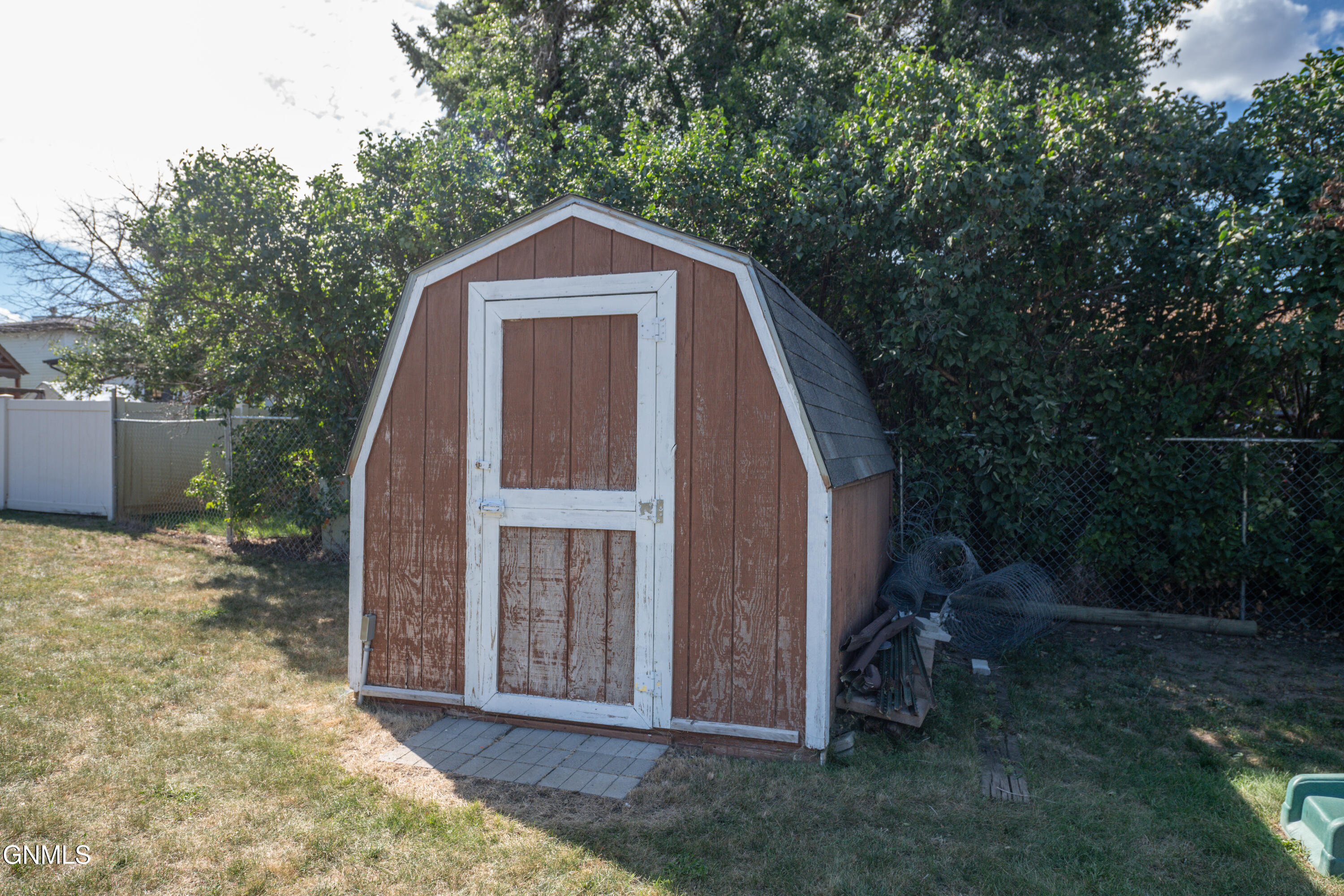 main property photo 46