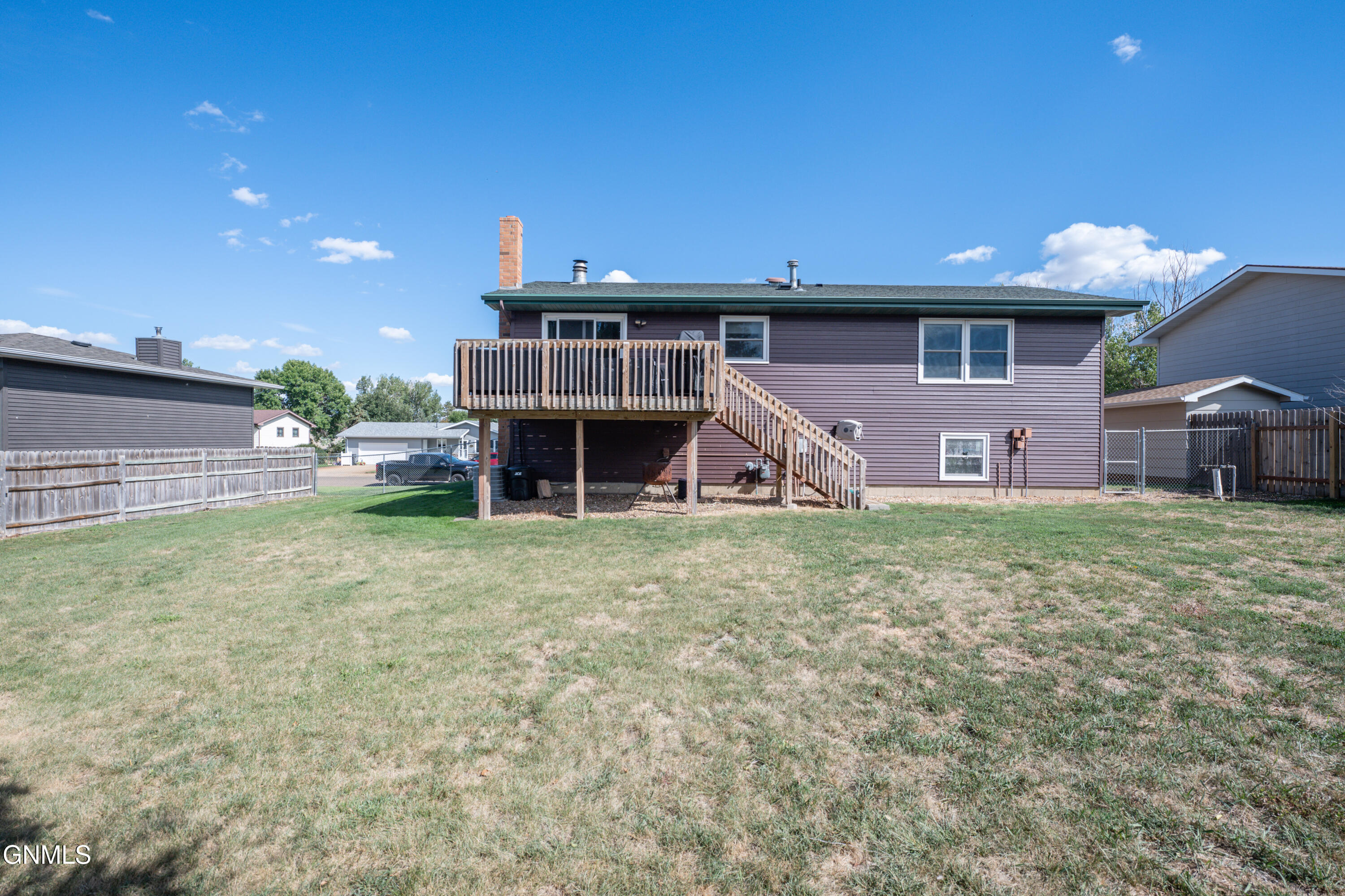main property photo 50
