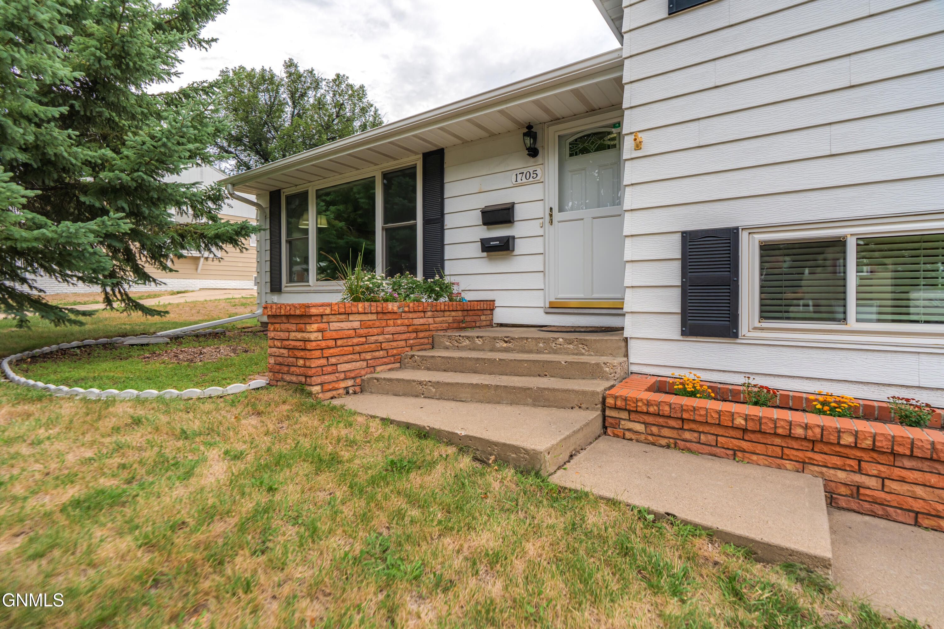 main property photo 59