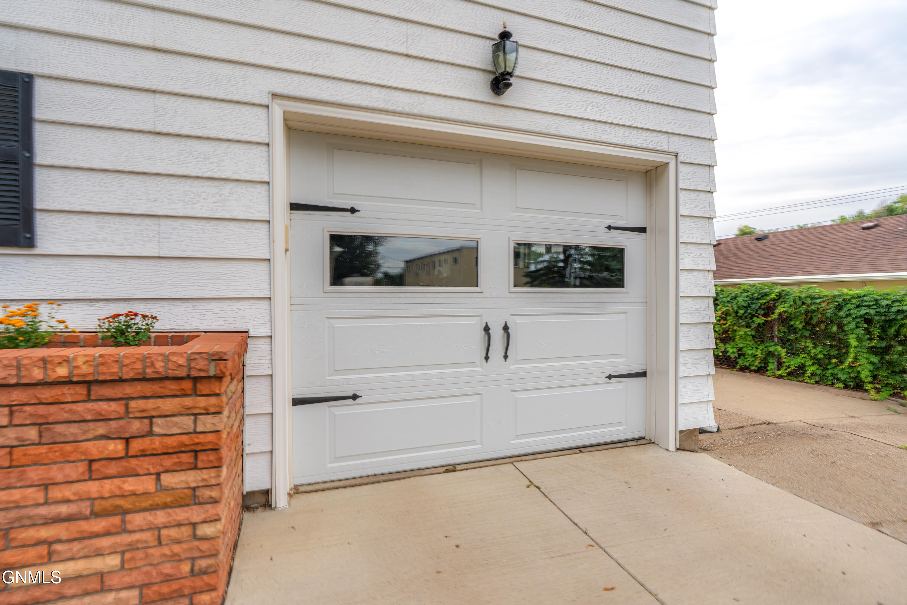 main property photo 60