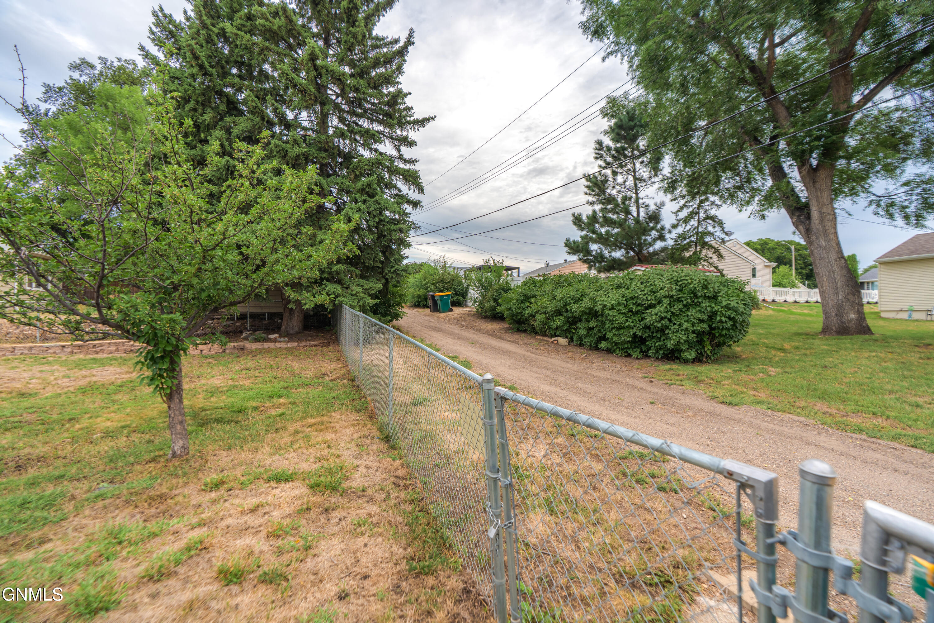 main property photo 65