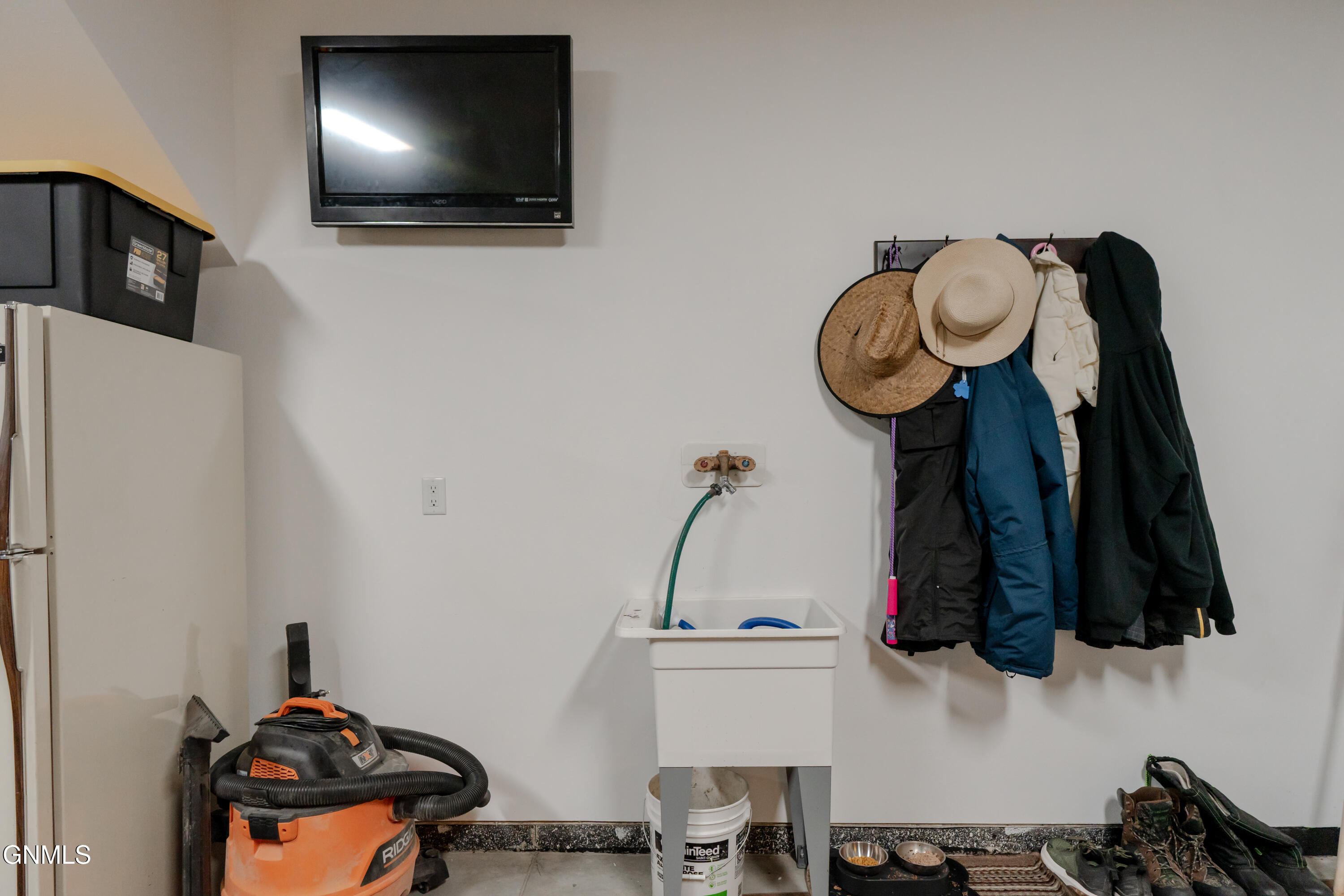 main property photo 68
