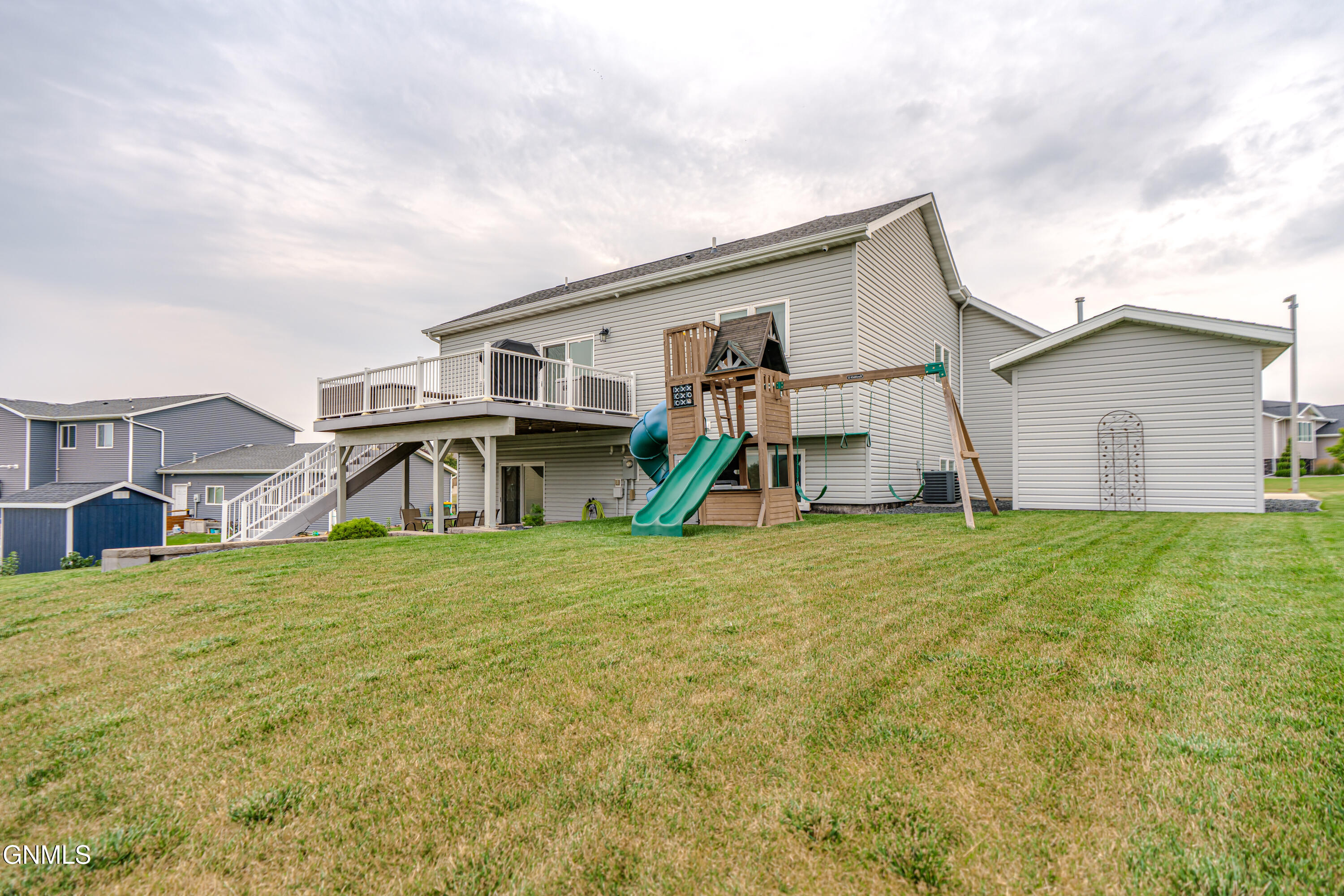main property photo 76